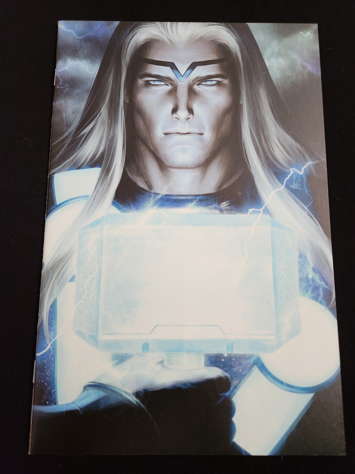 2020 Thor #1 1:200 Retailer Incentive (RI) Artgerm Virgin Variant