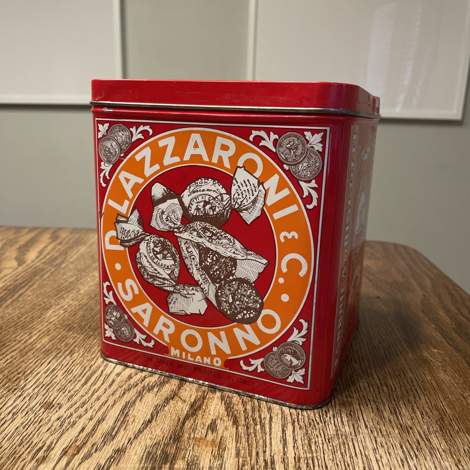 Vintage D. Lazzaroni Amaretti Di Saronno Italian Cookie Tin 1 LB