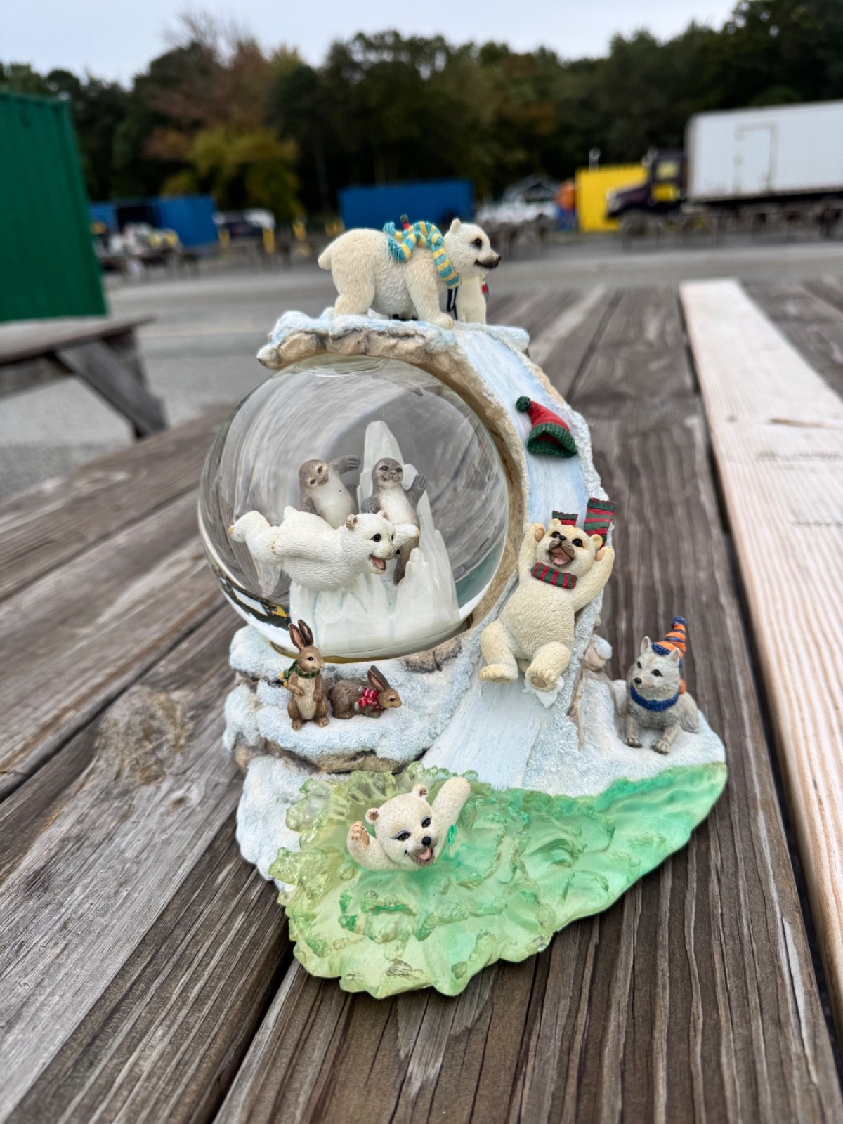 Lenox Snowglobe Winter Playtime 2002 Snow Globe Animal Holiday Decoration