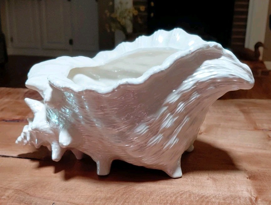 Vintage White Ceramic Conch Shell Seashell Figural Planter 12”x8”x6