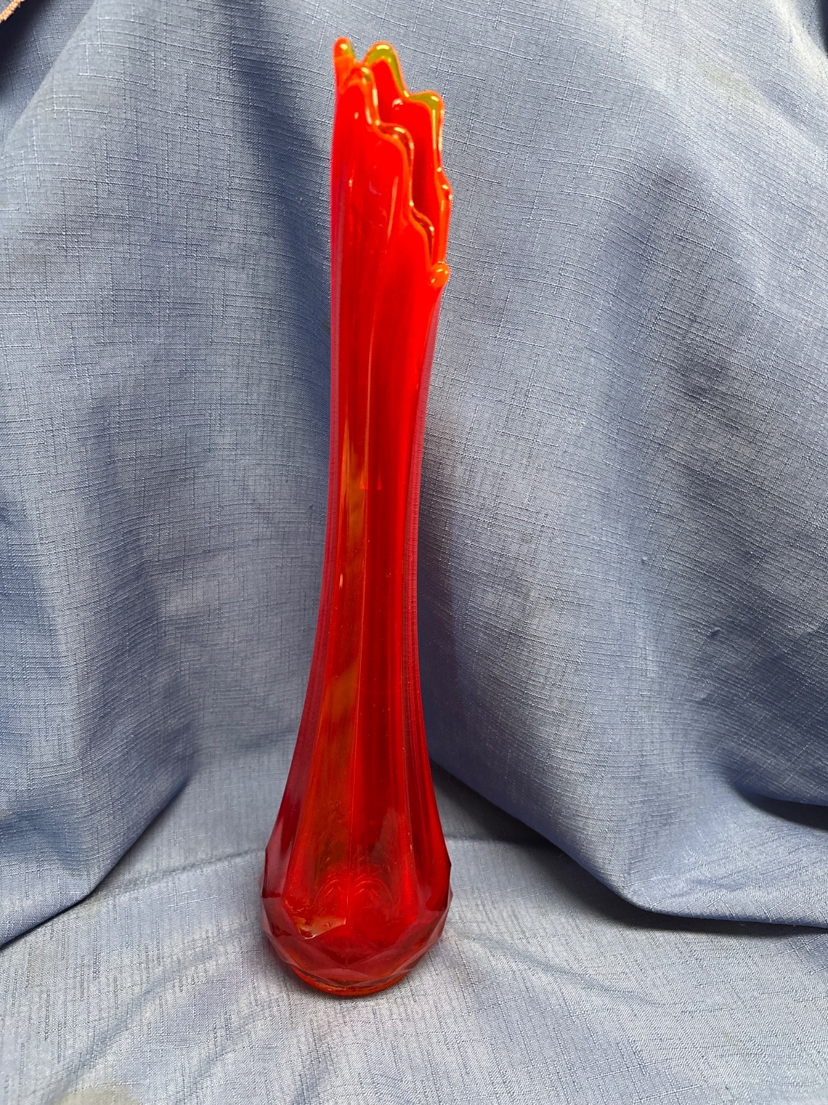 LE Smith Swung Vase Diamond Cut Amberina 14 1/2” Tall
