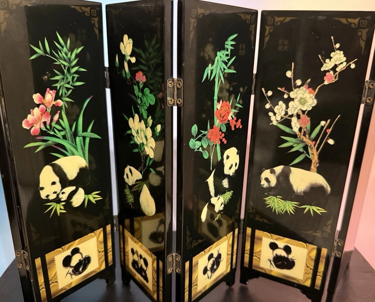 Vintage Chinese Black Lacquerware Tabletop 6 Panel Giant Panda screen