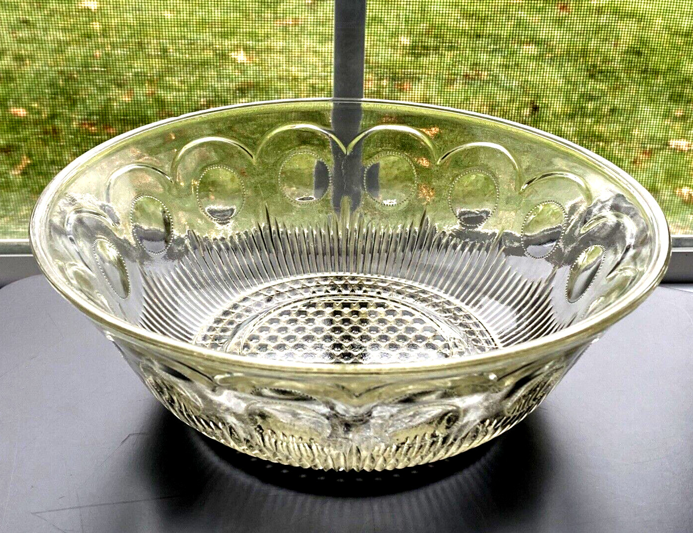Antique U.S. Glass Manhattan Crystal Glass Serving 8.5