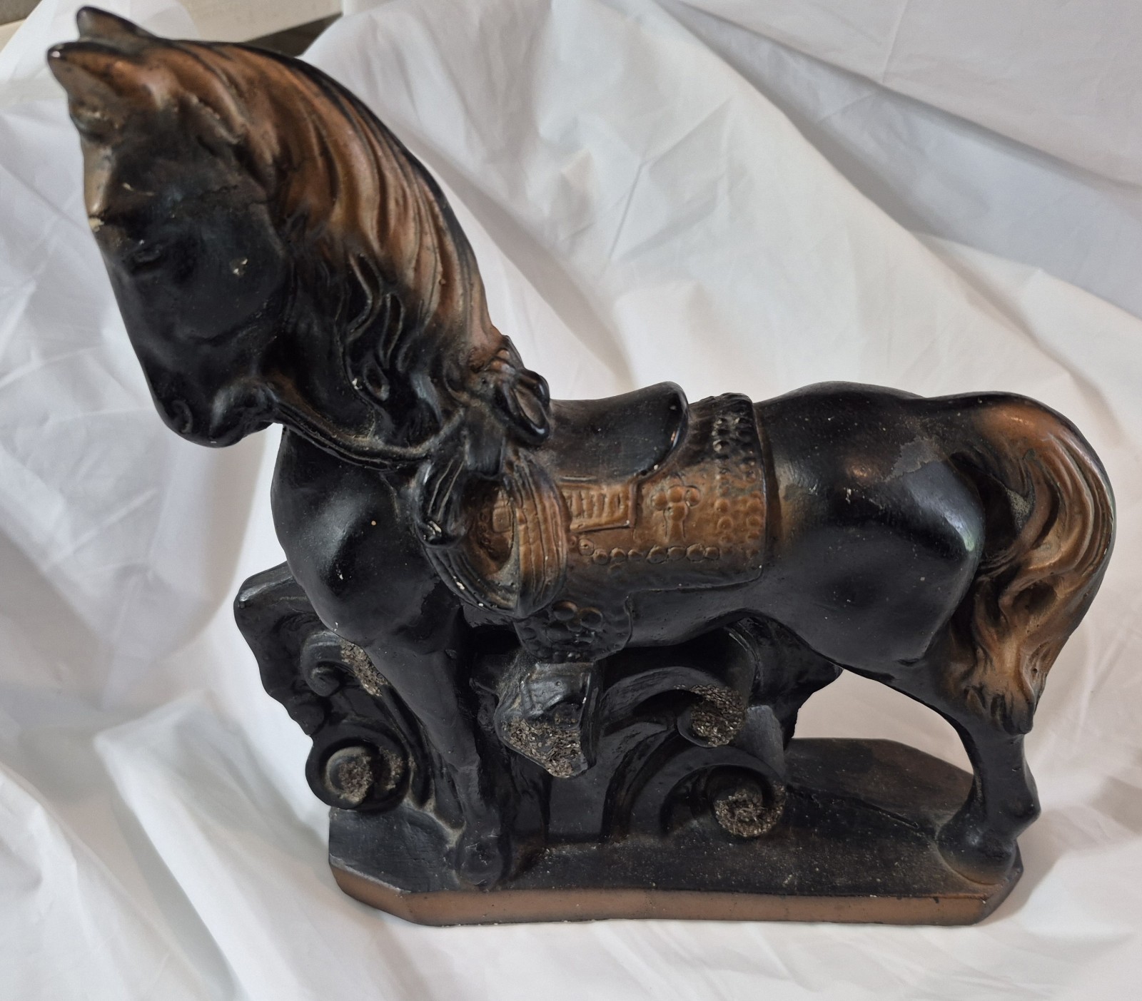 Vintage 1940-50\'s Chalkware Circus Carnival Prize Saddled Horse