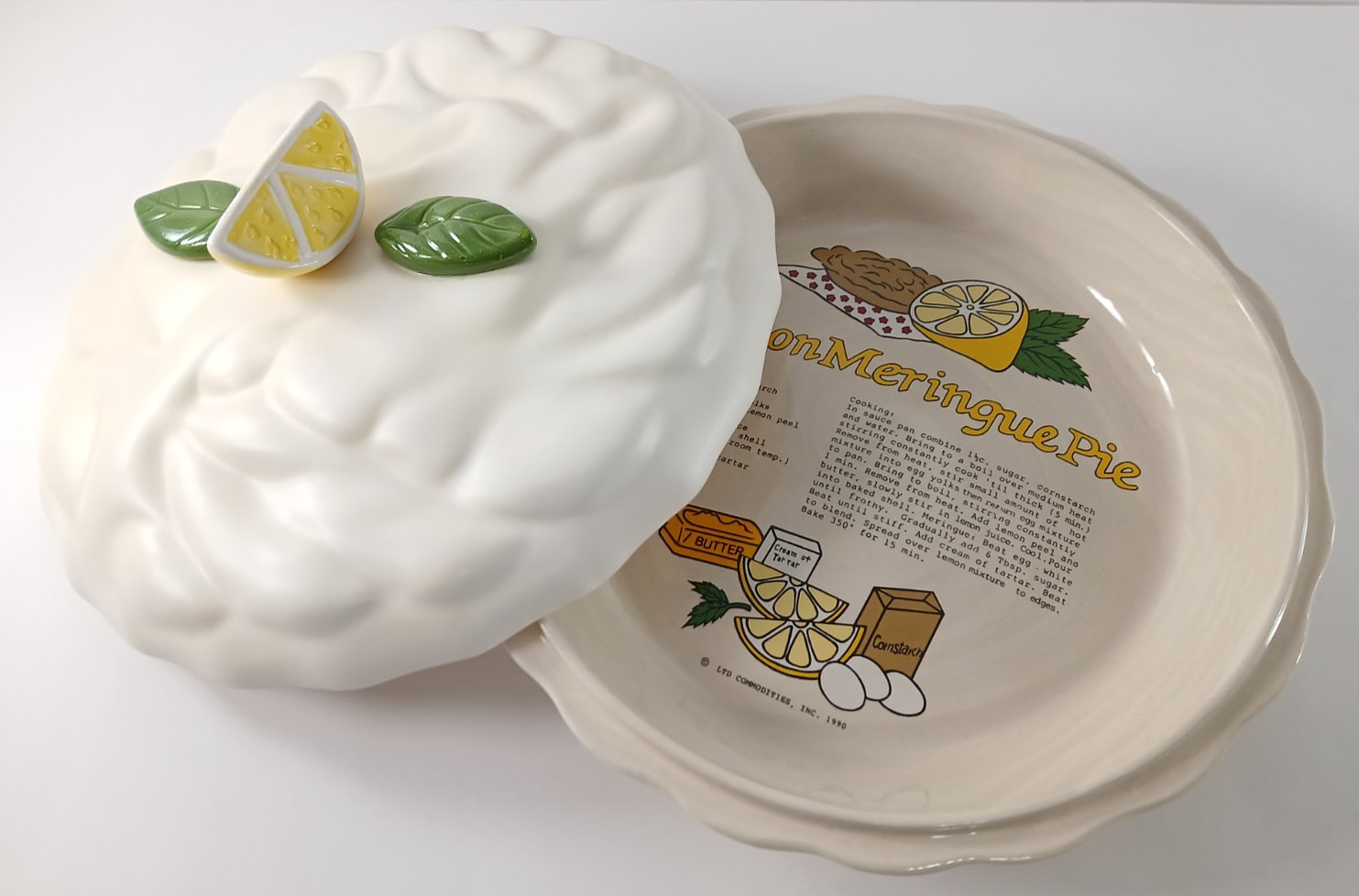 Lemon Meringue PIE KEEPER SAVER Covered Ceramic Plate Dish By LTD Vintage 1990
