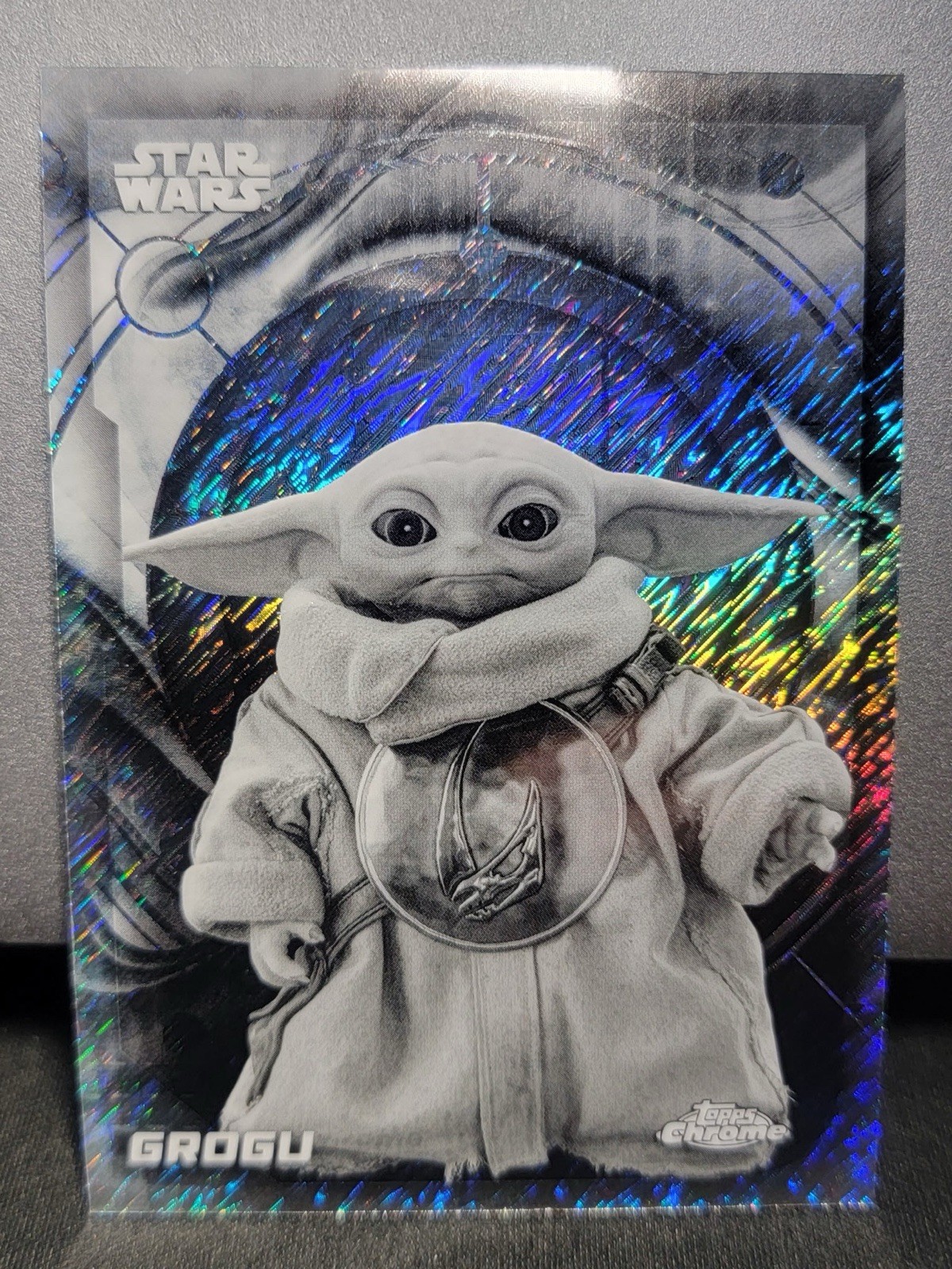 2026 Topps Chrome Star Wars Grogu Black & White Shimmer Refractor #32 SP