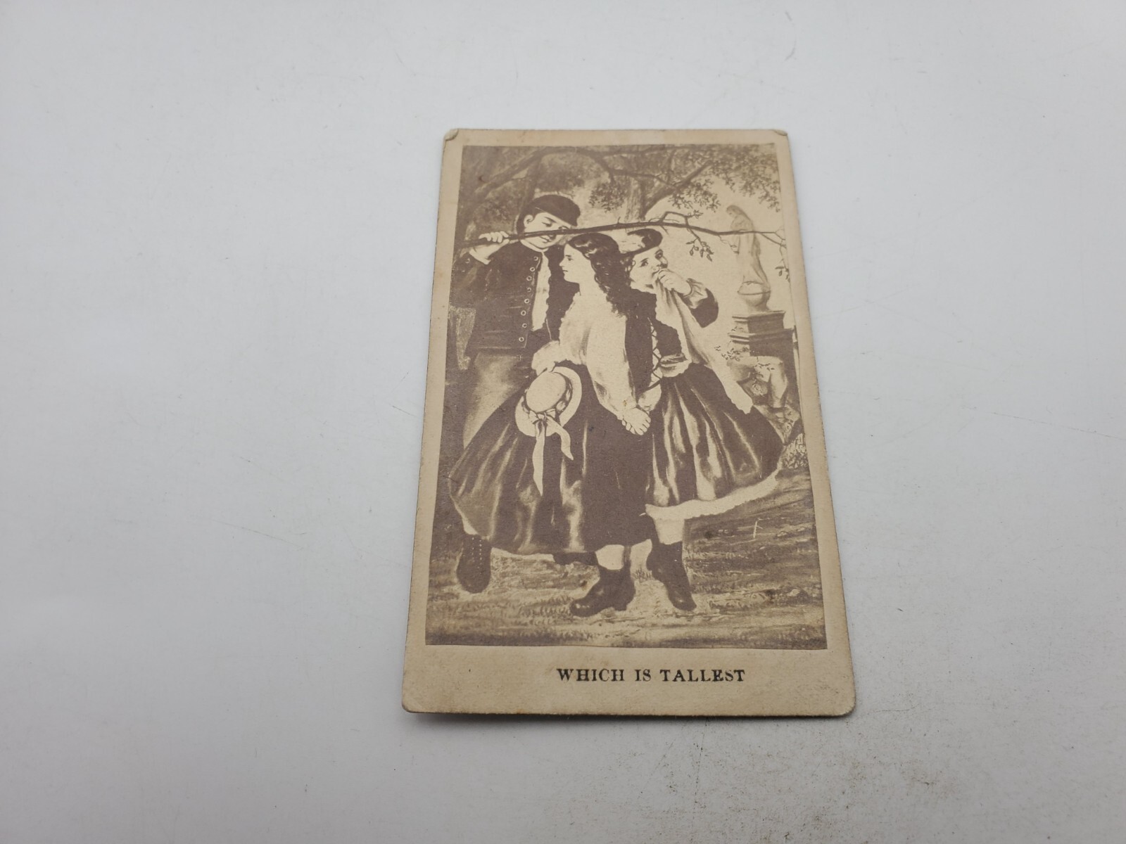 Optical Illusion WHICH IS TALLER Card Scarce Unusual Rare Vintage Antique Oddity