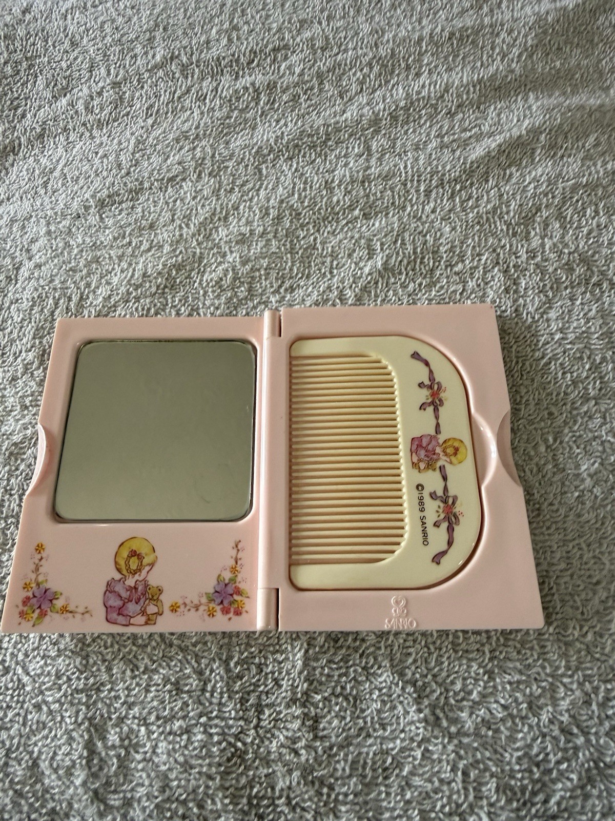 Precious Moments Sanrio 1989 Compact Mirror And Comb Set