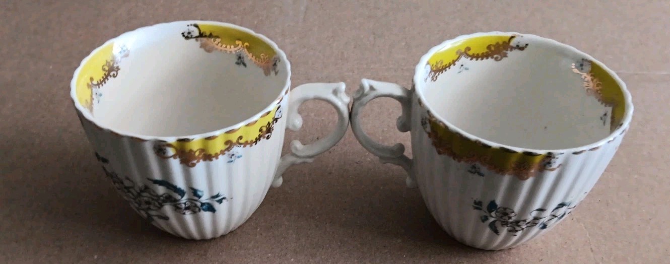 Two 2 Anthropologie Lou Rota Nature Table Bee Porcelain Tea Cups 