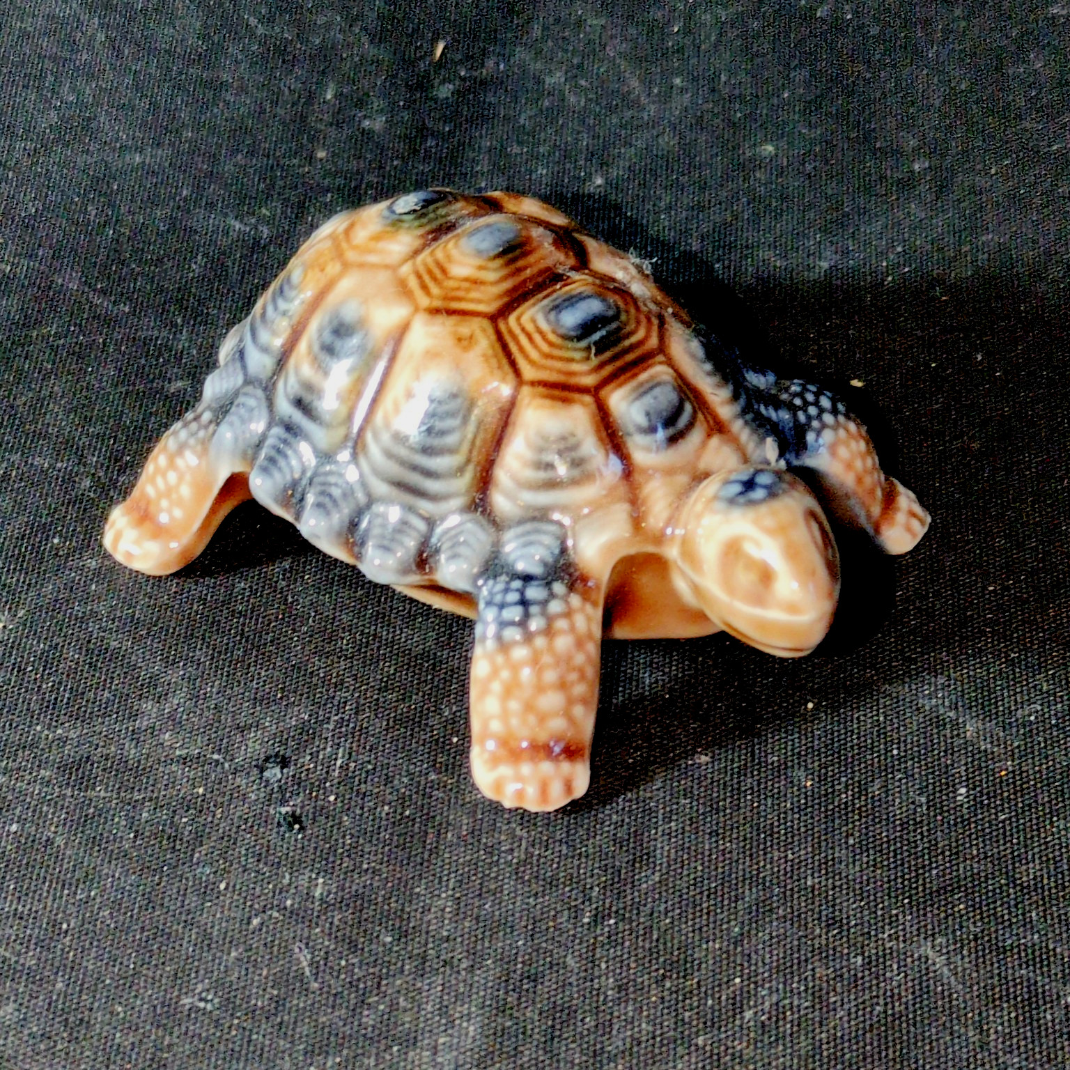 WADE WHIMSIES TORTOISE FIGURINE 3\