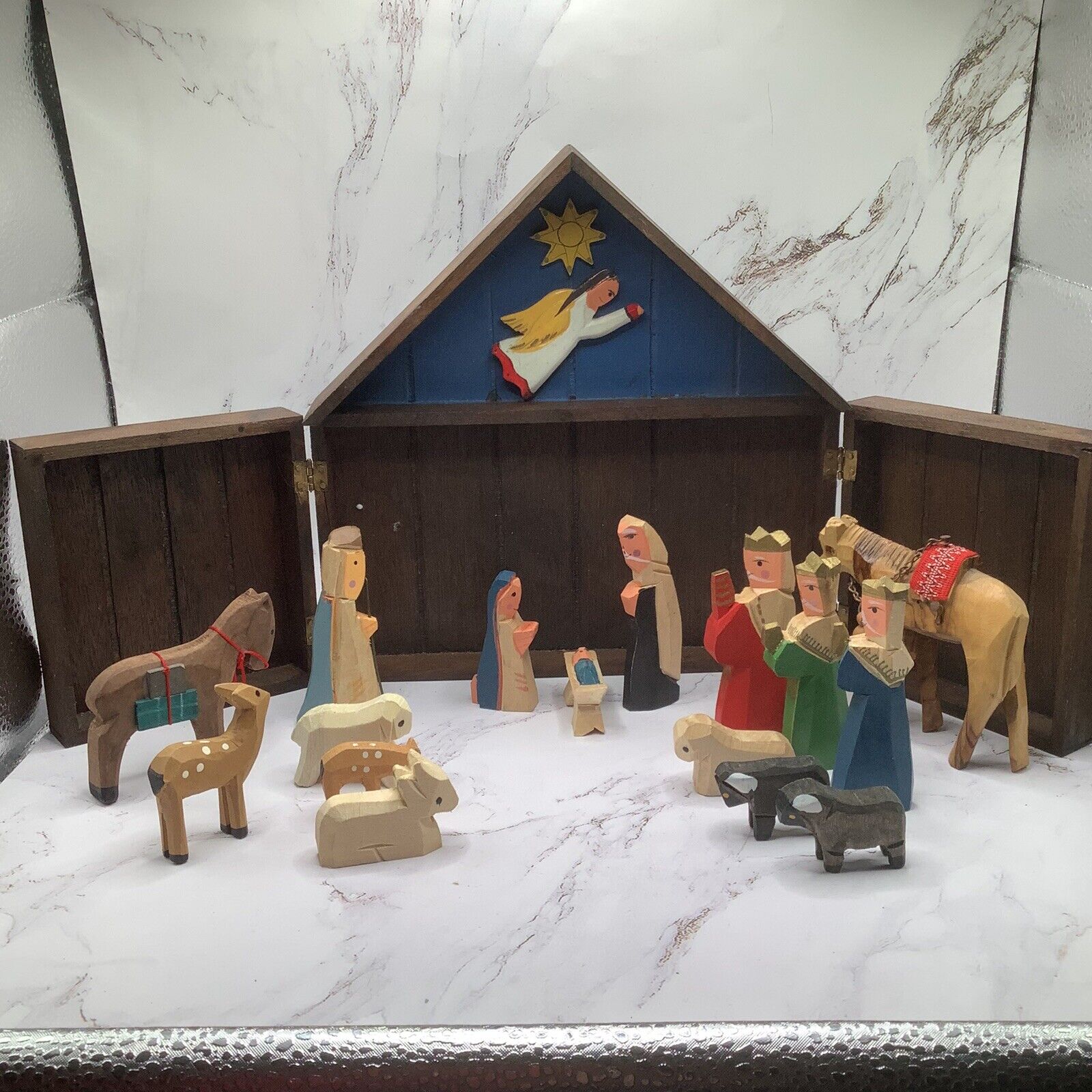 Vintage  Wooden Nativity Set By Lillian Vernon 17Pcs Stable 8” X 8”