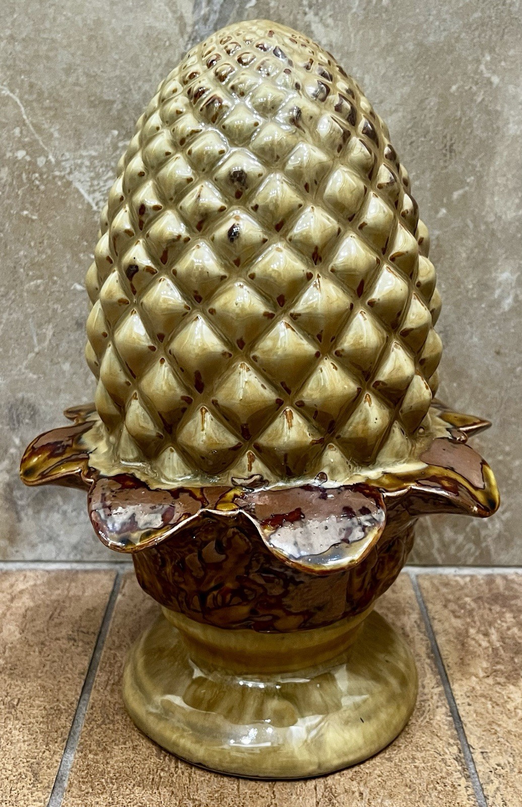 NICE Vintage Ceramic Hand-Painted Pinecone Centerpiece - Rustic Table Decor