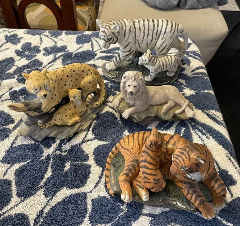 Vintage Siegfried And Roy WHITE LION -TIGER AND FAMILY SET (4-TOTAL)+ TICKETS