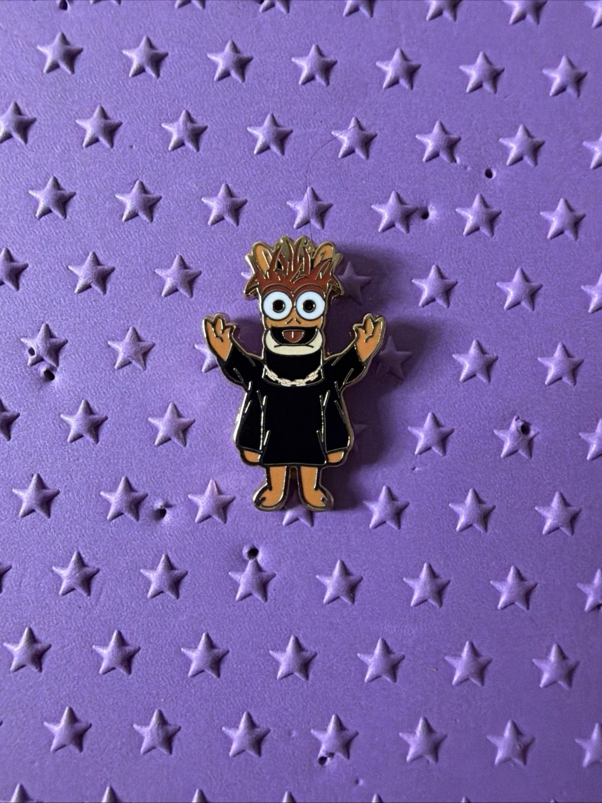 PALM Chaser  Pepe Mini Micro Mystery Muppets Vision 3D Disney Pin