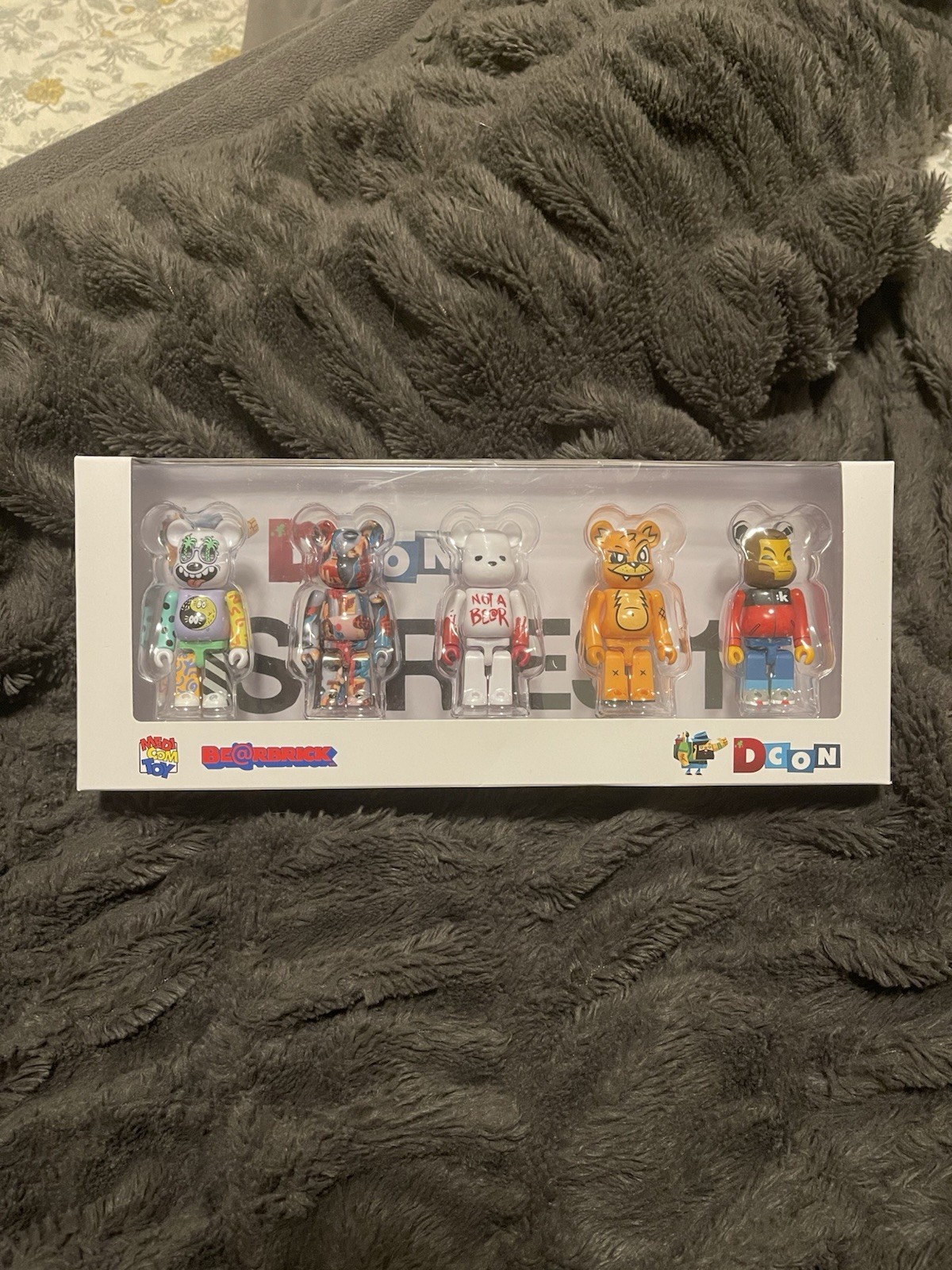 DesignerCon Artist Series 1 BE@RBRICK set 100% DCON 2019