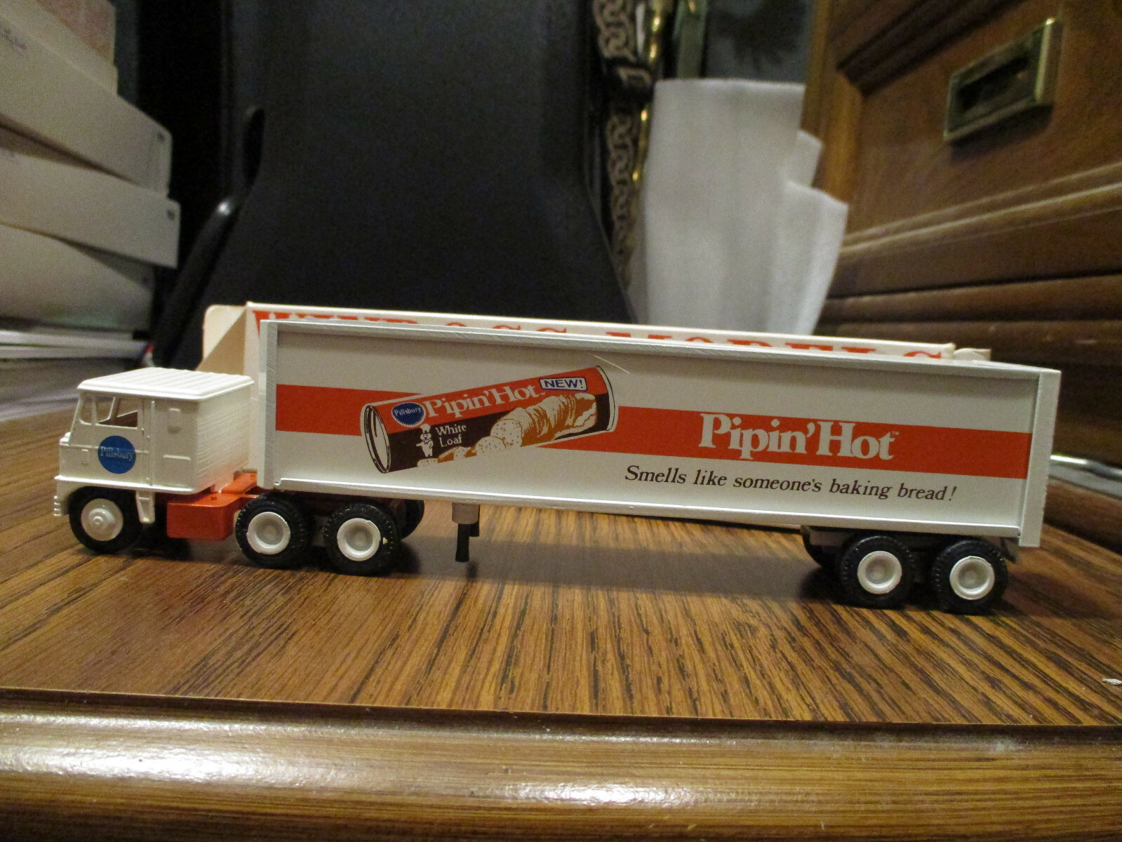 WINROSS TRUCK MIB PILLSBURY PIPIN\' HOT ORIGINAL 1983 TRUCK 