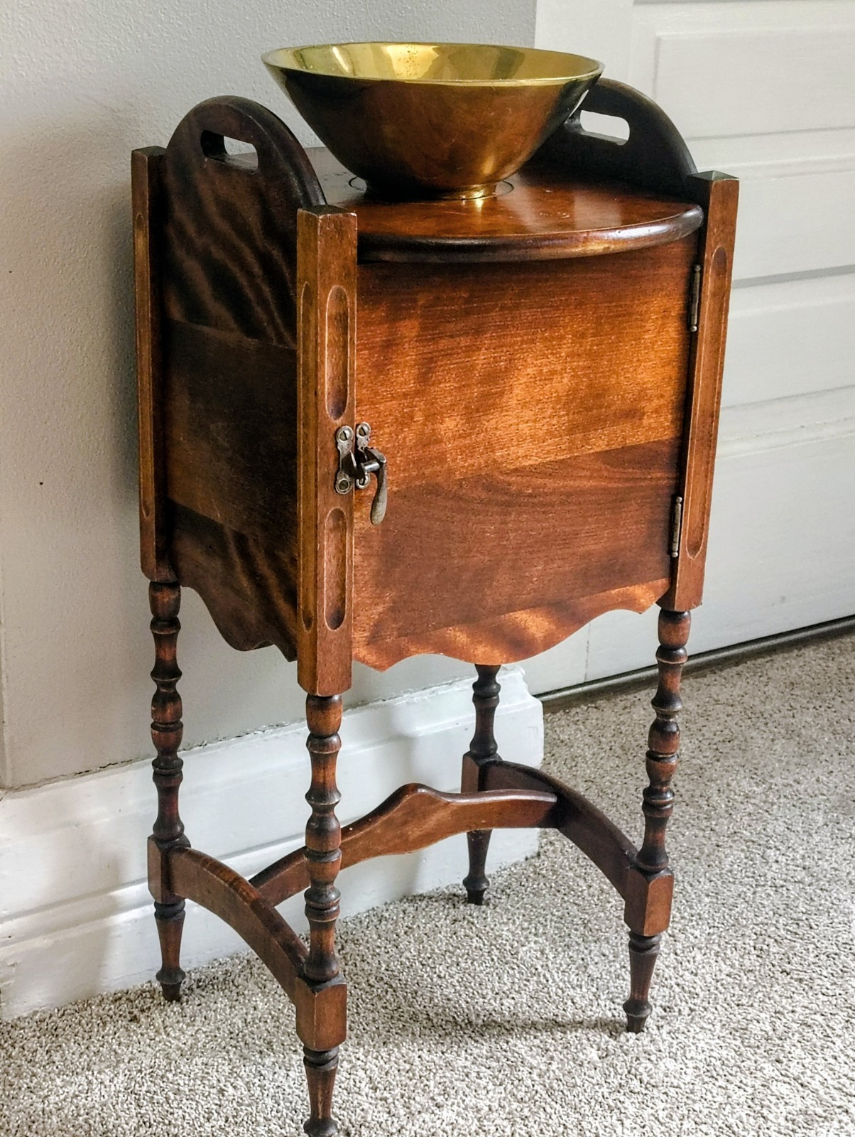 Antique Cushman Copper Lined Humidor Cabinet Early 20th Century Smoking Table 