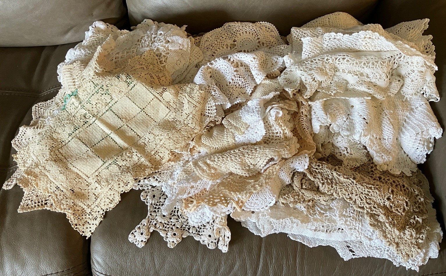 65 Pc Vgt Heirloom Estate Crochet Lace Doily Lot Chic Wedding + More Added