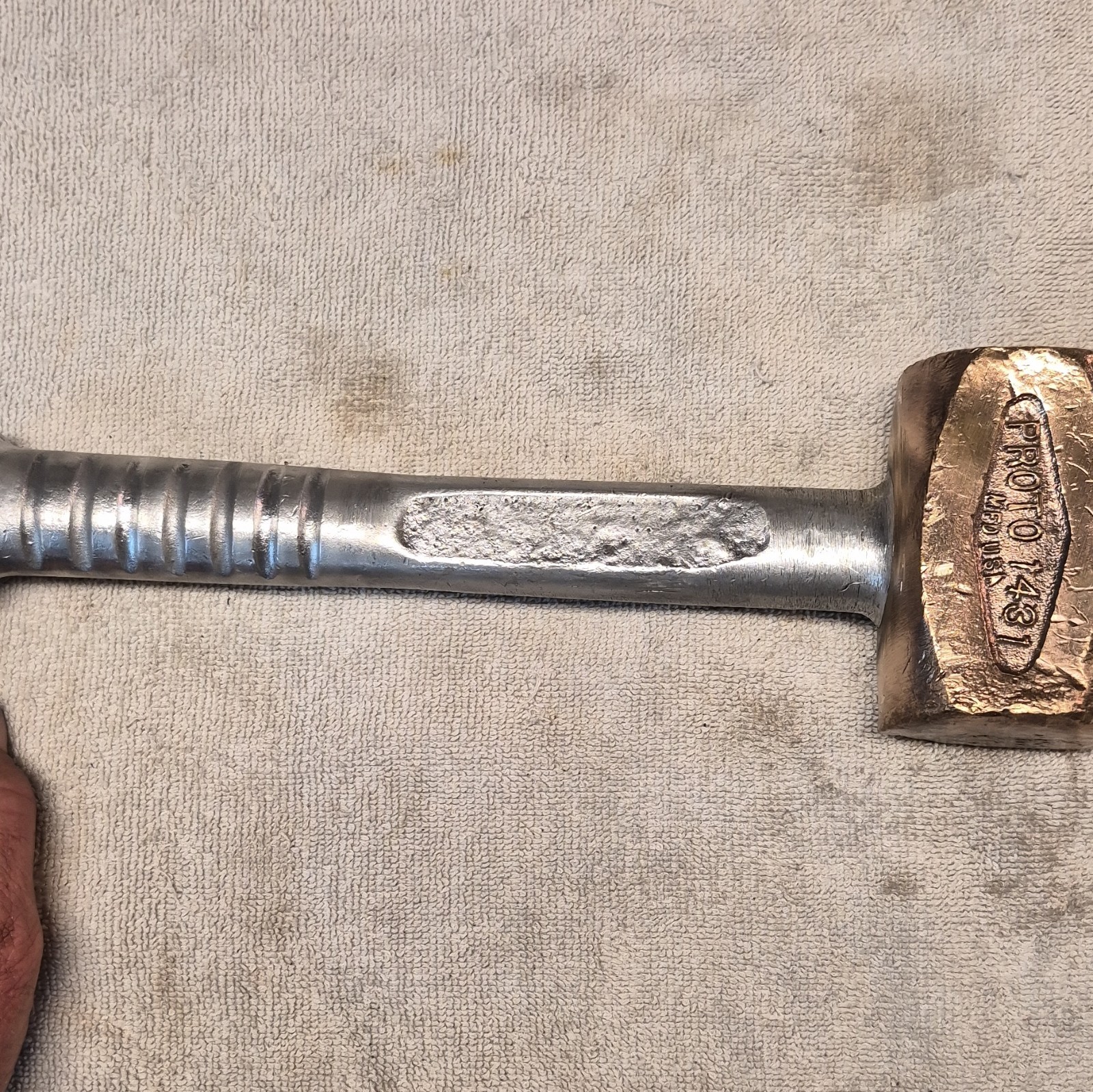Vintage 50s PROTO 1431 Brass Indianapolis Indy 500 Race Car Knockoff Hammer (01) Vintage 50s PROTO 1431 Brass Indianapolis Indy 500 Race Car Knockoff Hammer (01)