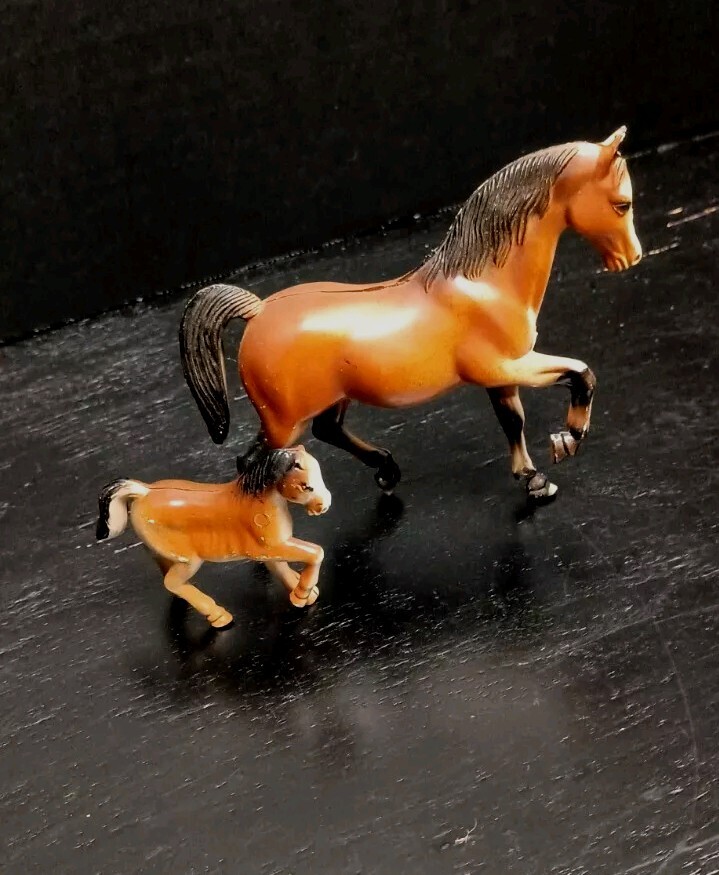 Vintage Diamond P Horses Chestnut Mare & Foal Hong Kong