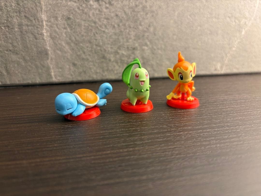 Pokemon Mini Figures 7 Pack Chocolate Egg Set Red Base Authentic Rare