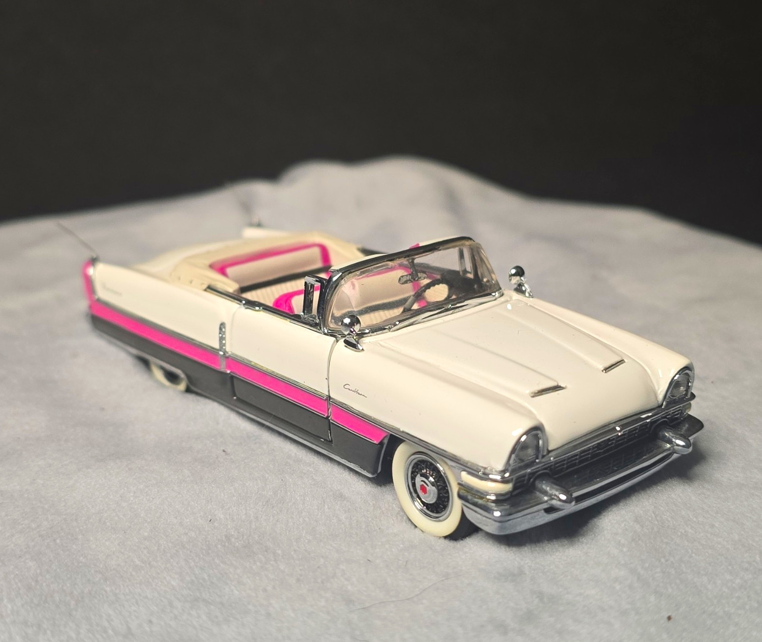 • Franklin Mint 1/43 1955 Packard Caribbean Pink White  Classic Cars 50s 