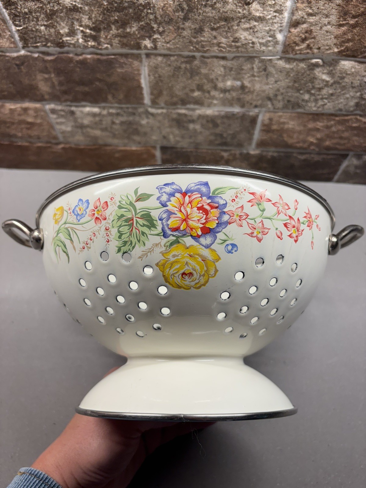 Vtg Kobe Off-White Enamel Pink Floral Design Colander farmhouse country strainer