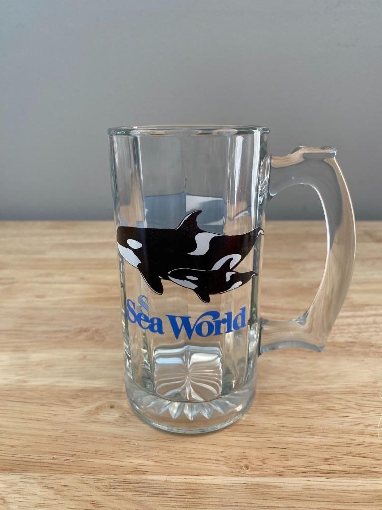 Vintage Sea World Orca Killer Whales Glass Mug