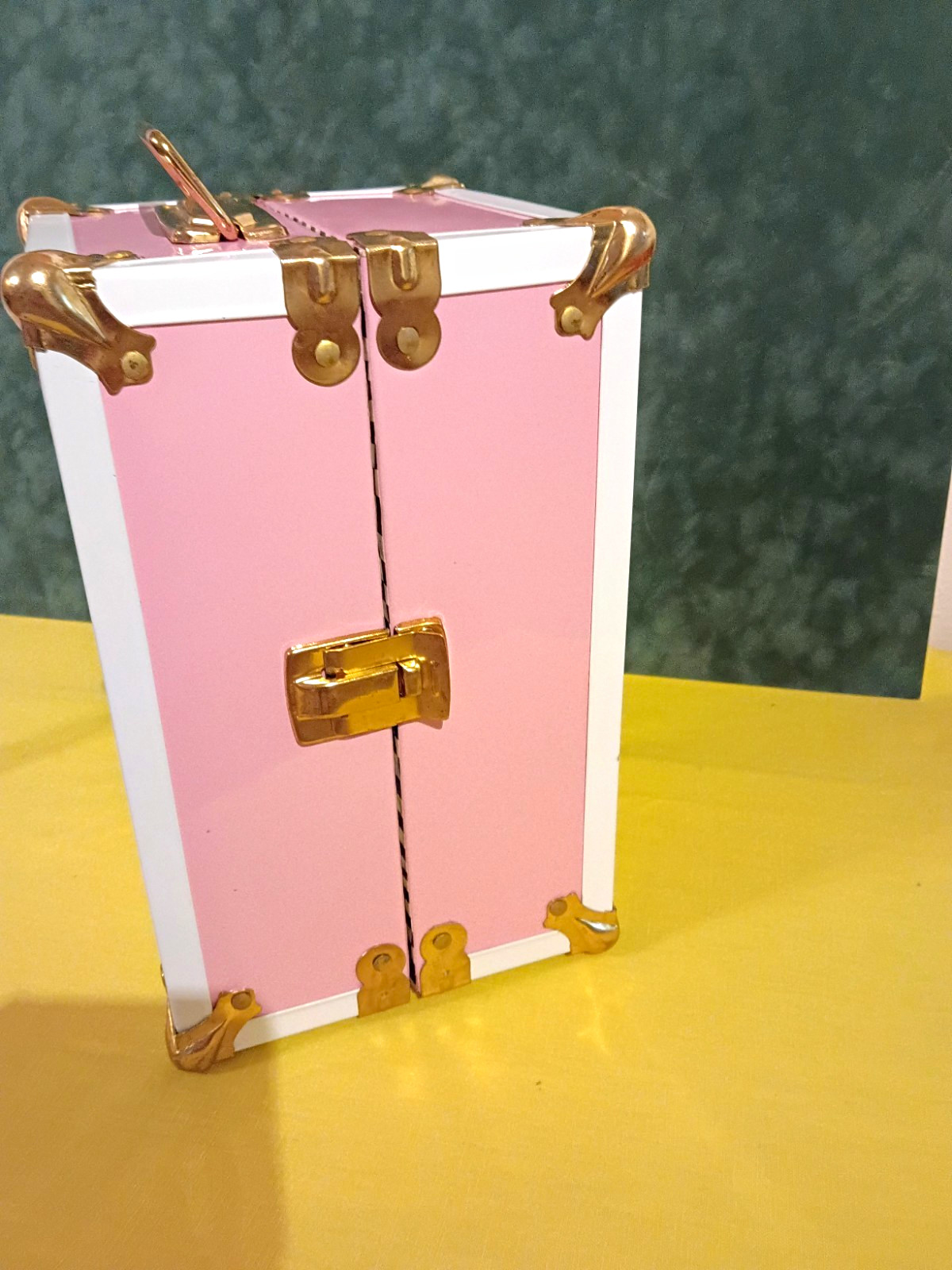 Vintage Pink/White  Doll Wardrobe Case With Checkered Interior. 6\
