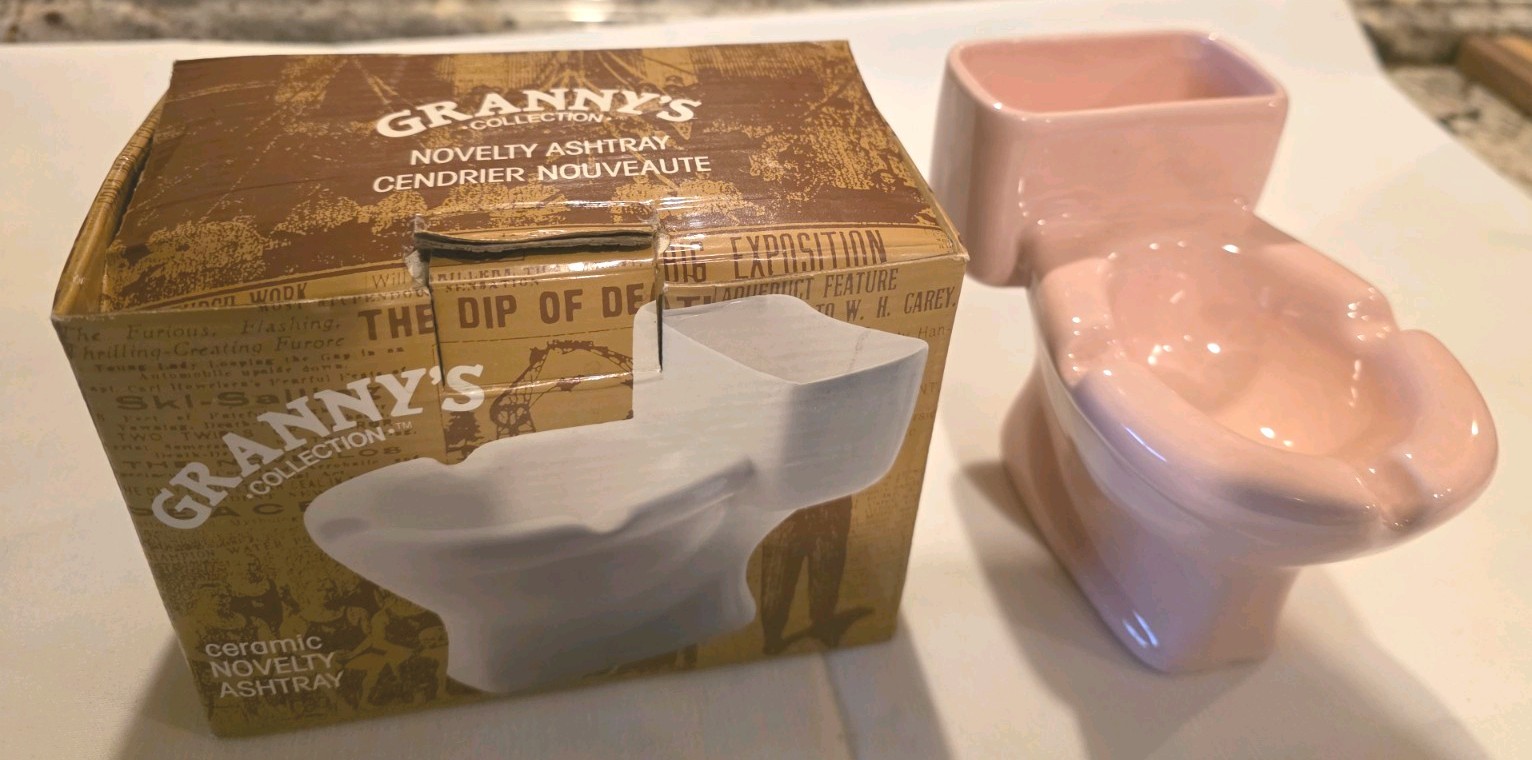 Vintage Pink Granny's Toilet Ashtray And Cigarette and Pack  Holder NEW With Box