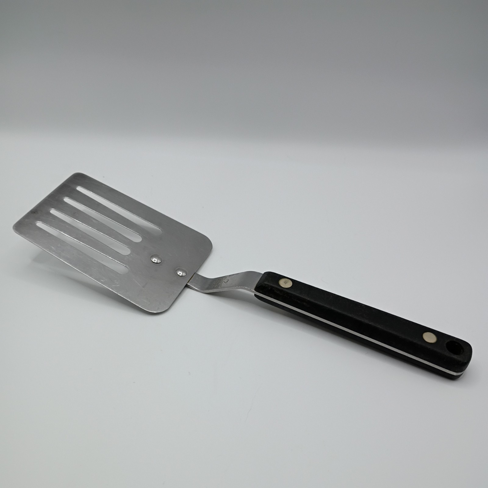 Vintage Flint Arrowhead Vanadium SHORT Slotted Spatula 10\