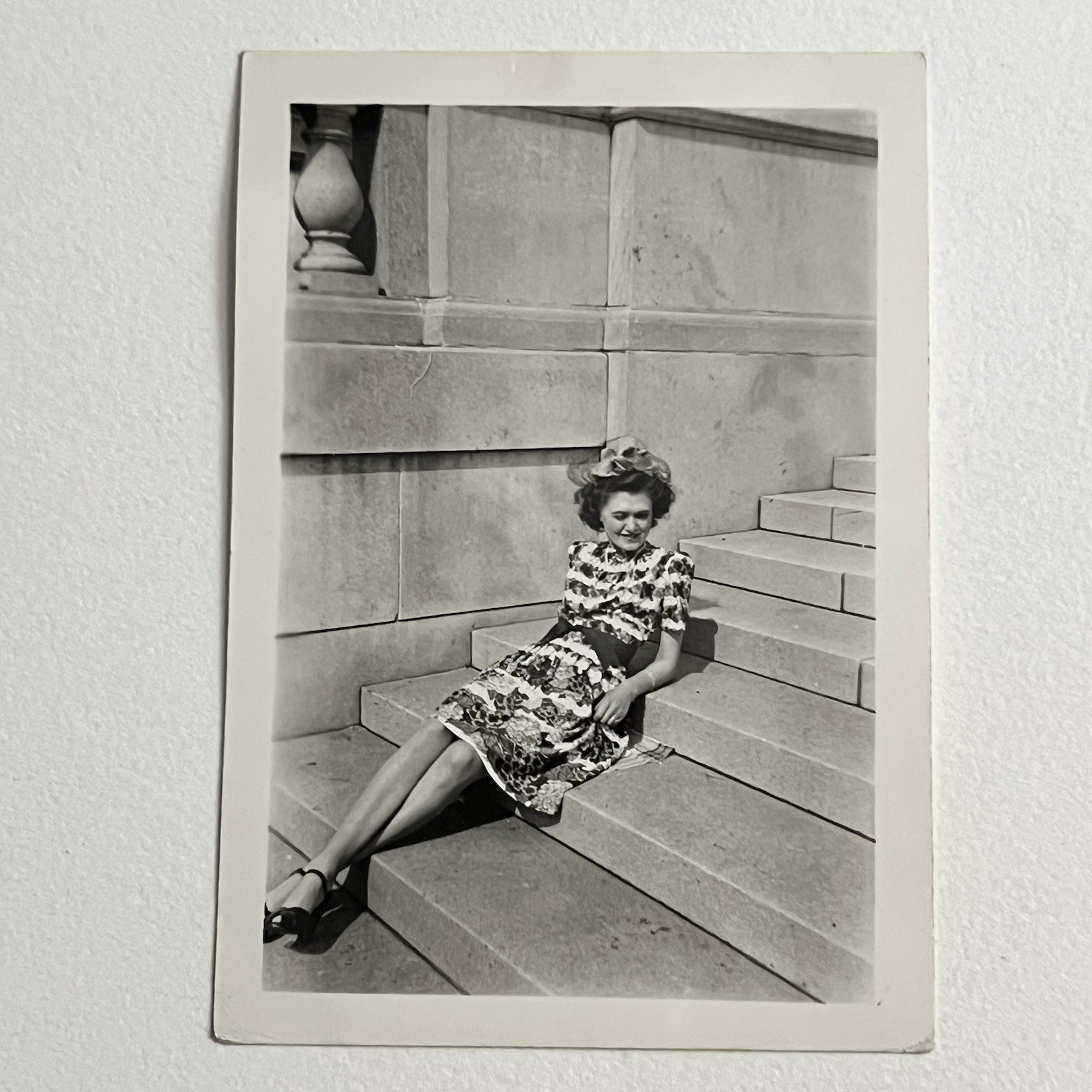 Vintage B&W Snapshot Photograph Beautiful Young Woman Sitting On Steps Hat Dress