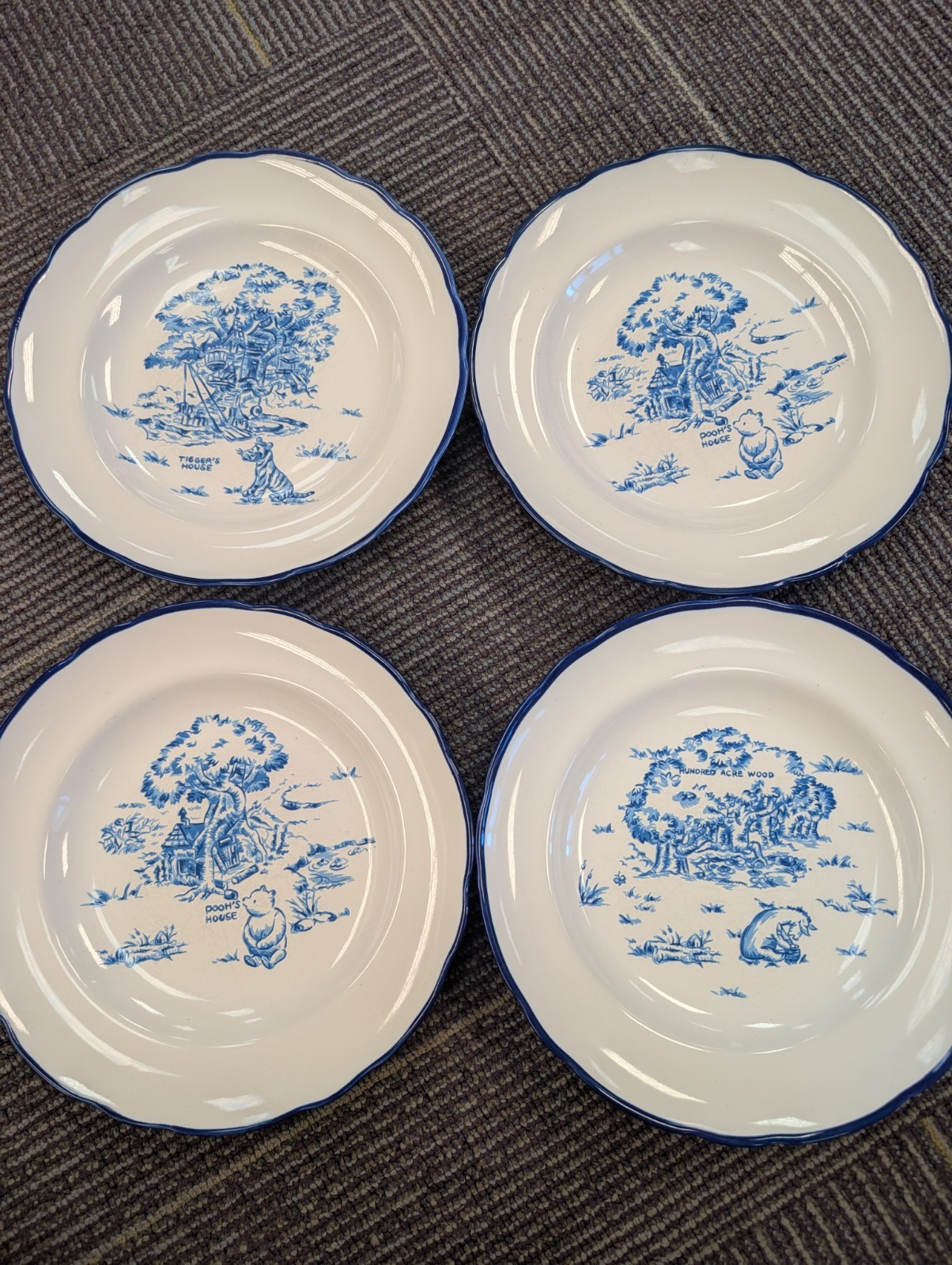 VTG Disney Winnie the Pooh Blue Toile Dinnerware Salad Bowl 4 Pieces Stoneware