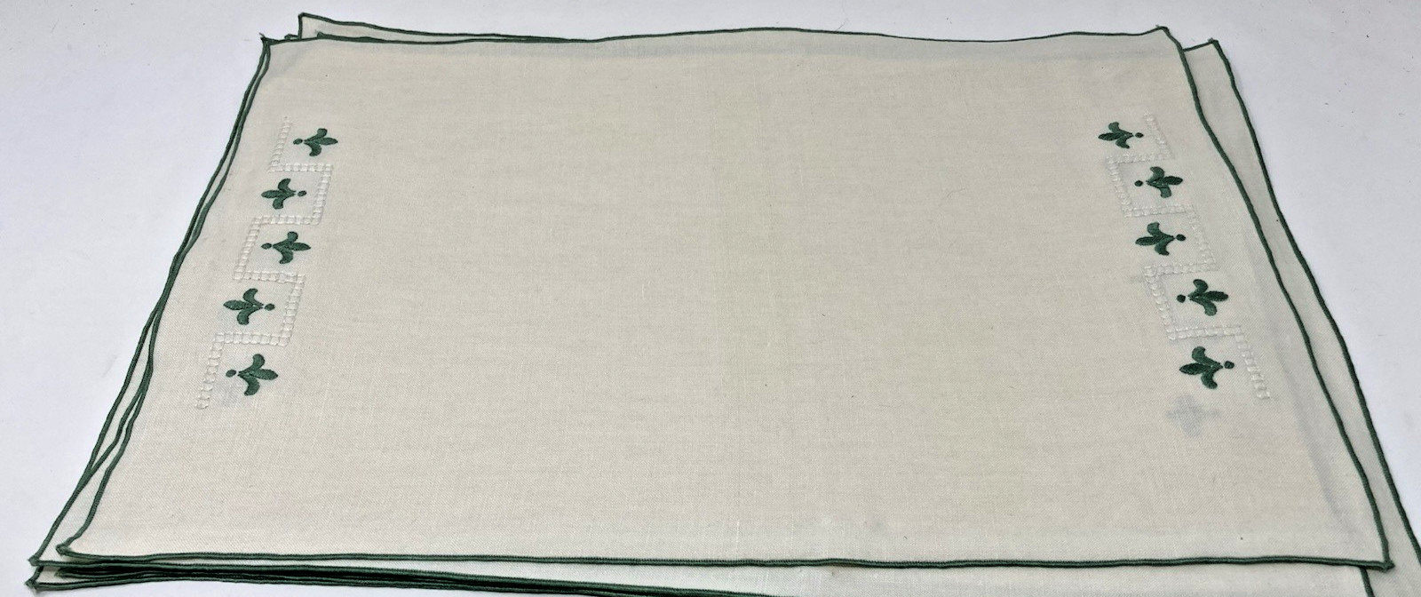 Vintage Fleur De Lis Embroidered Linen 17.5 x 11.5 Placemats 8