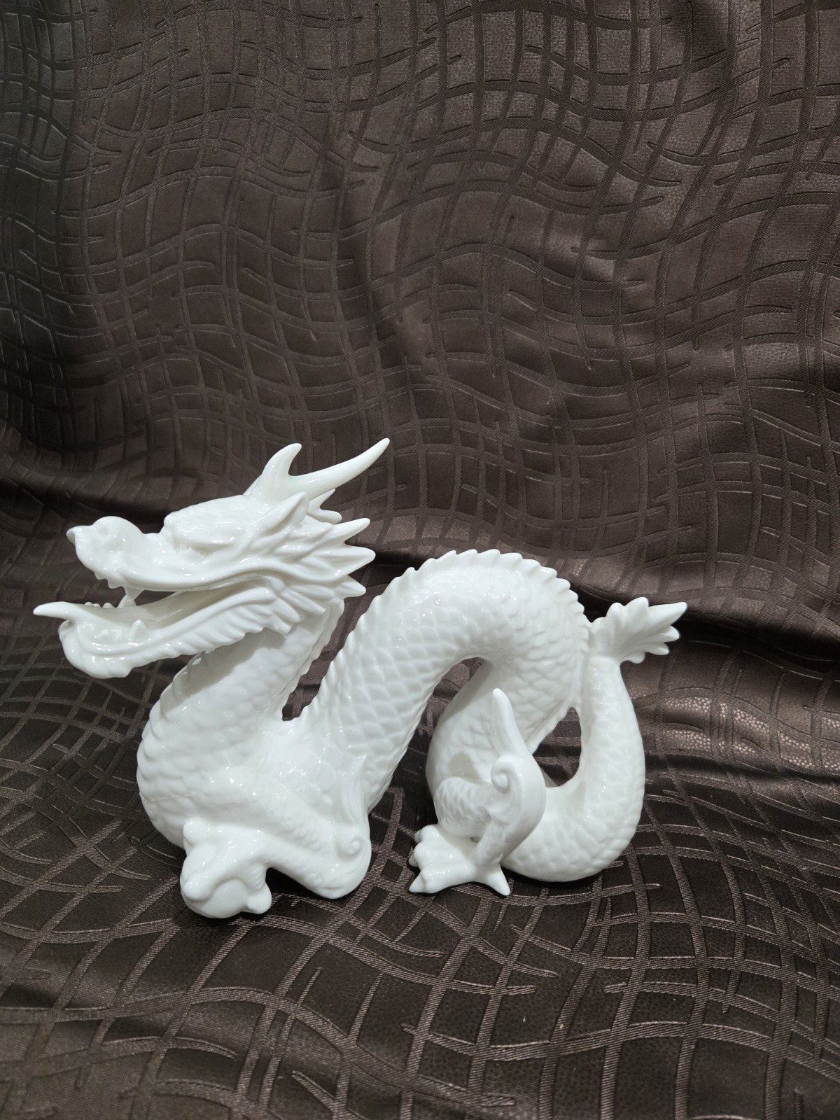 Dehua  White Ceramic Milkglass  Dragon Figurine  made In JAPAN