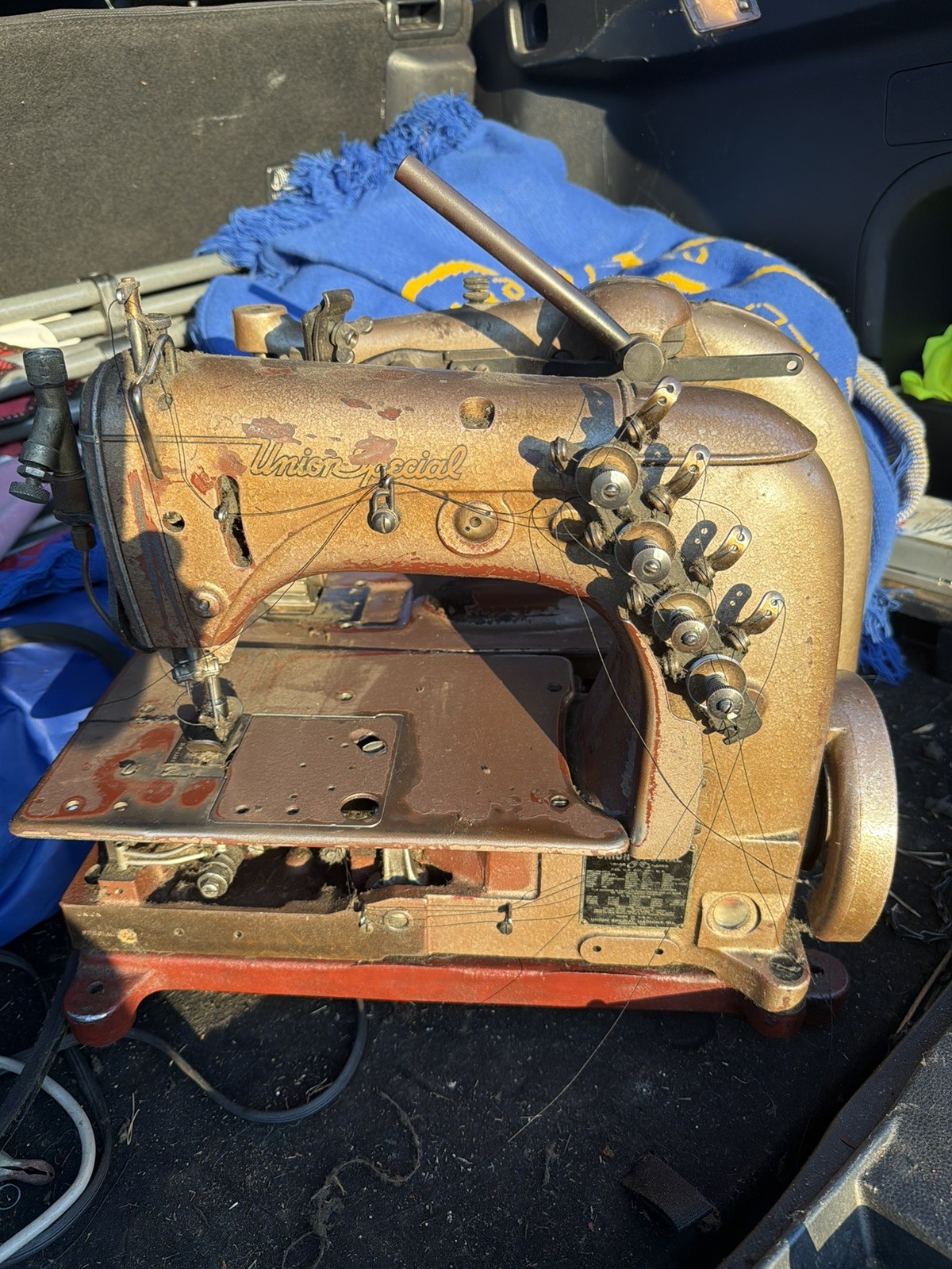 Union Special Vintage Industrial Sewing Machine w/ Puller as is