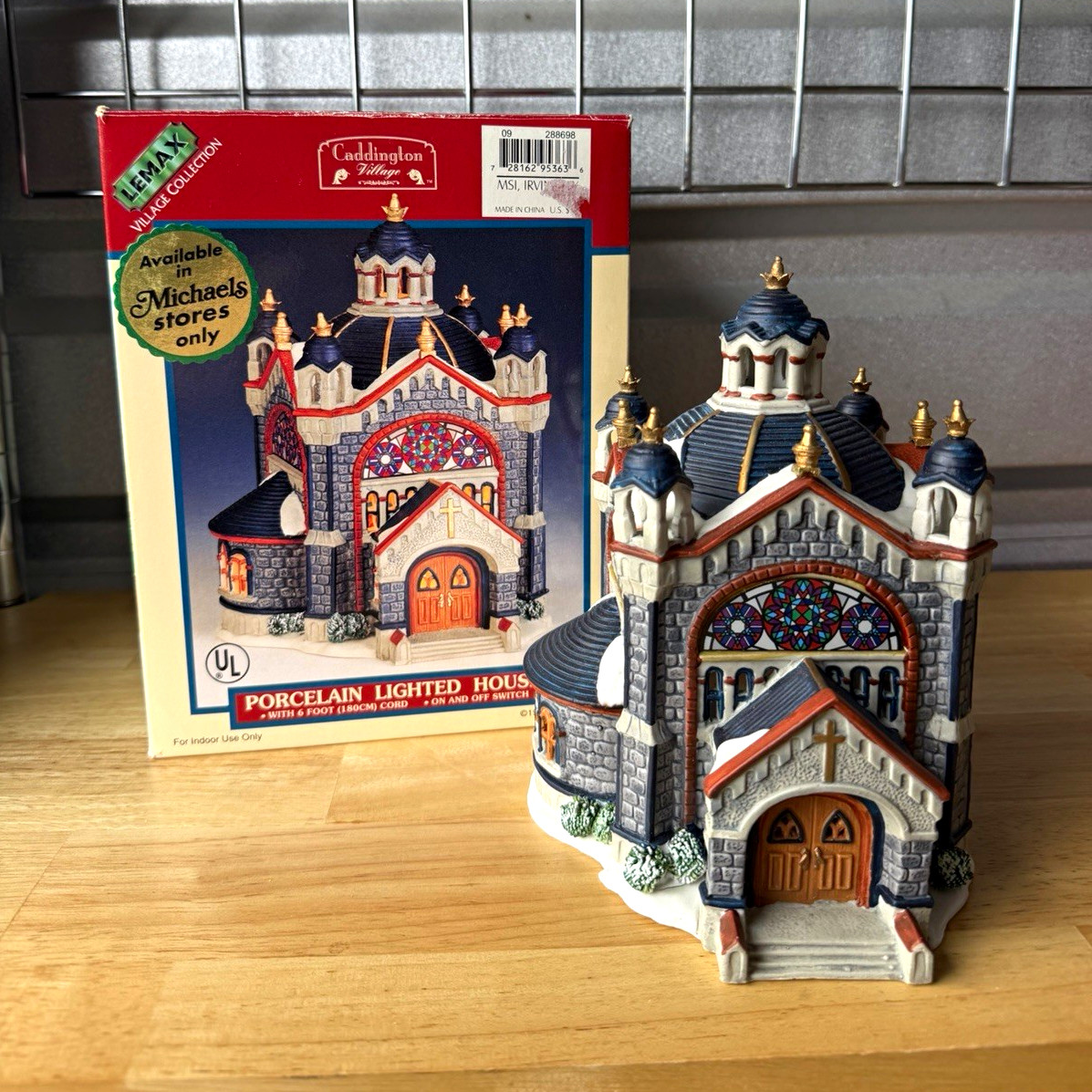 Lemax Caddington Village Porcelain Illuminated Seasonal House 1990s Boxed