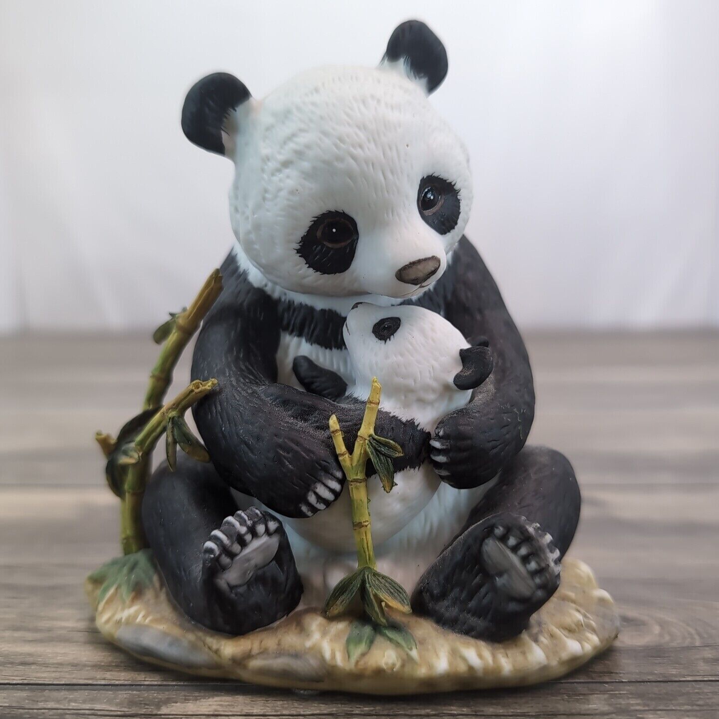 Vintage 1988 Homco Masterpiece Porcelain  Panda Mother Bear & Cub 80s Ceramic 