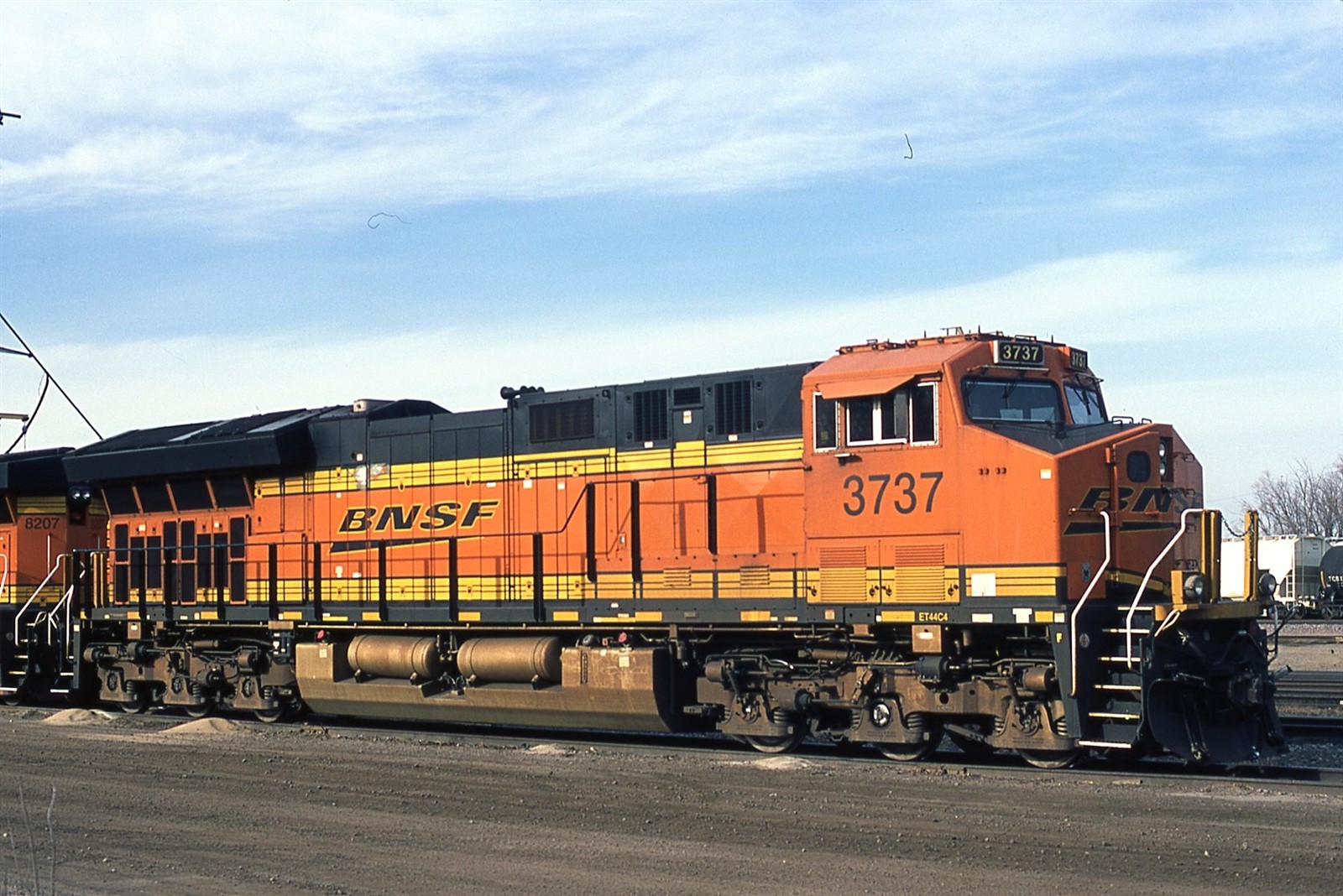 ORG SLIDE BNSF 3737 ES44C4 NICE ORG SLIDE BNSF 3737 ES44C4 NICE