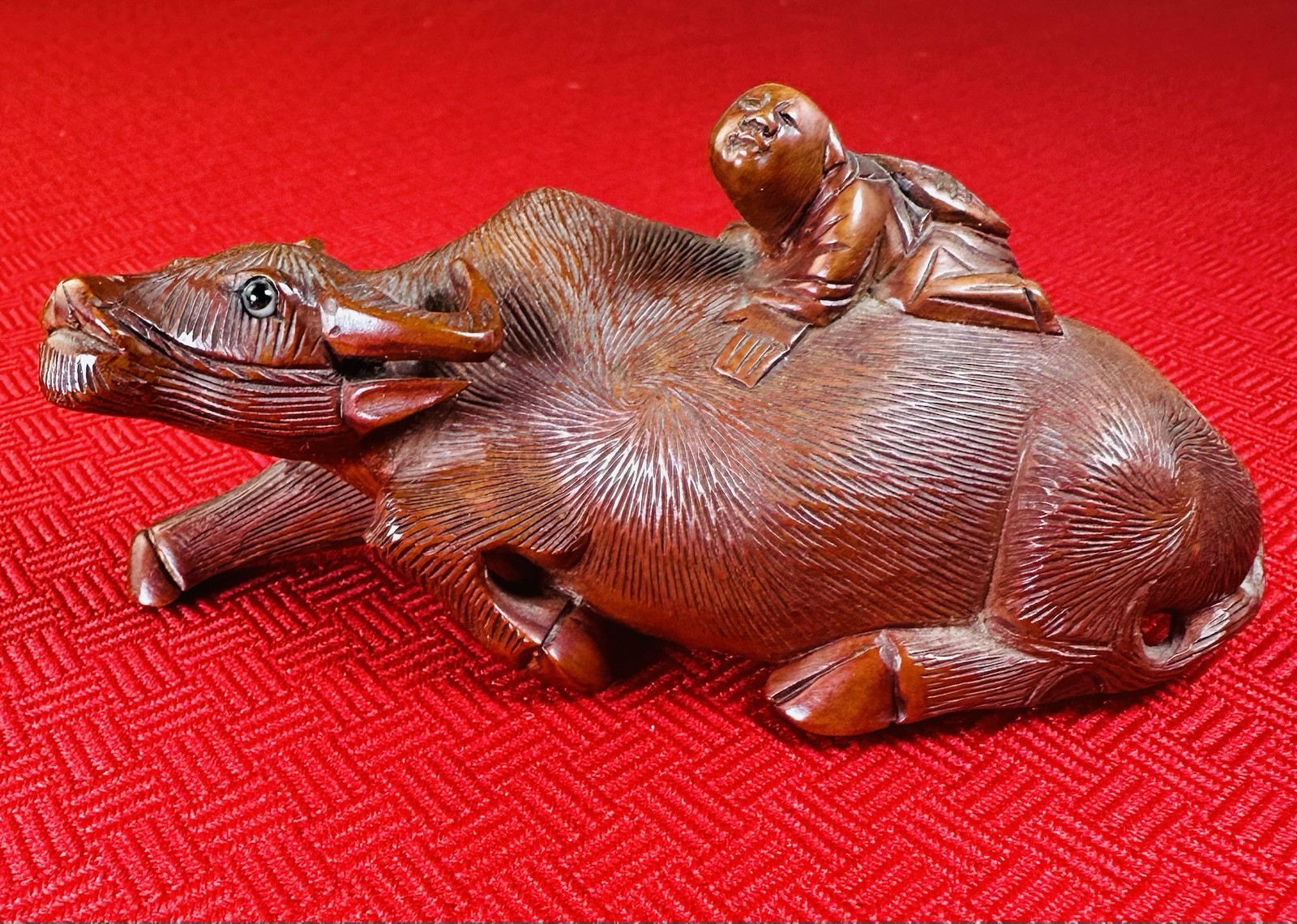 VTG CARVED CHINESE WATER BUFFALO BOY 1940s Home Decor Rosewood State Figurine