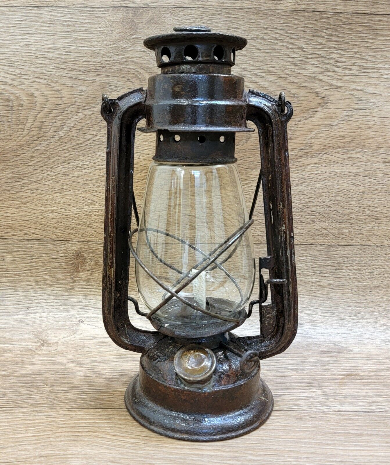Original SUN Hurricane Lamp Antique Collectible Kerosene Oil Vintage Lantern.