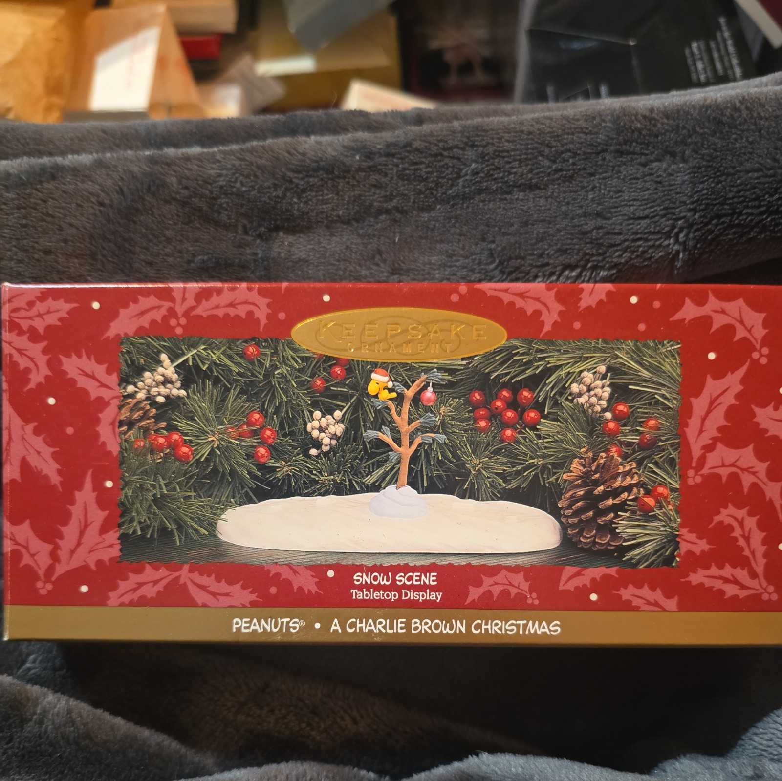 Hallmark Keepsake Ornament Snow Scene Peanuts a Charlie Brown Christmas 1995