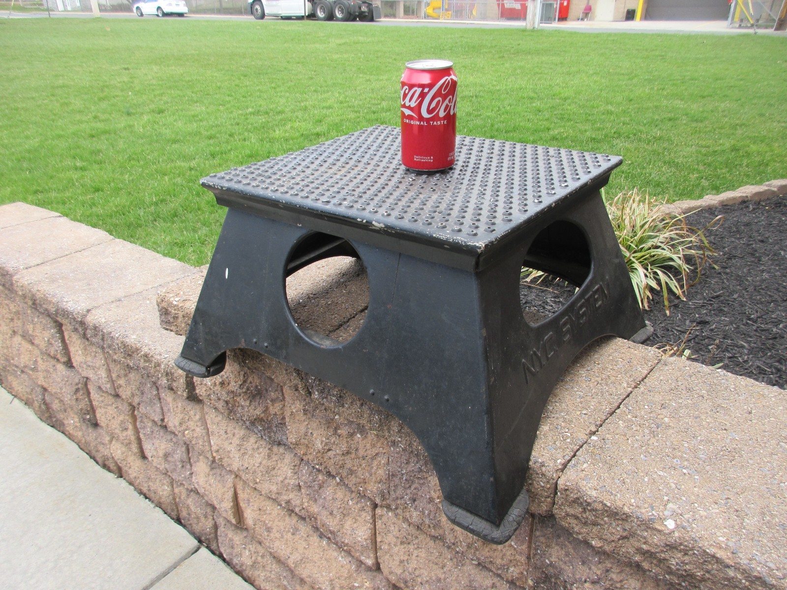 RAILROAD LOCOMOTIVE TRAIN STATION PASSENGER CONDUCTOR STEP STOOL NYC SYSTEM