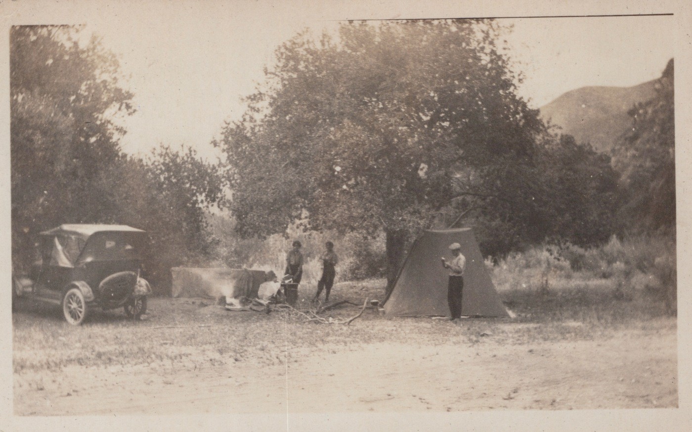 San Gabriel Canyon CA 1926 Autocamping Family Tent Car - Original Photo