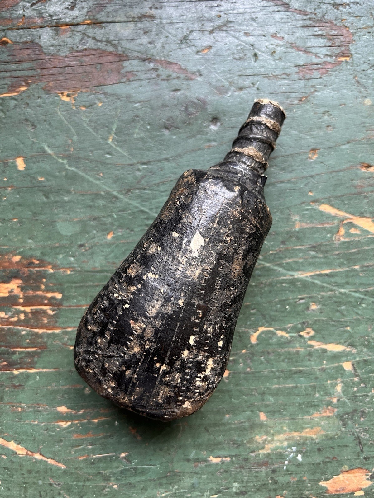 Antique 18th/19th Century Shot Flask/Powder Horn - Paper Mache Antique 18th/19th Century Shot Flask/Powder Horn - Paper Mache