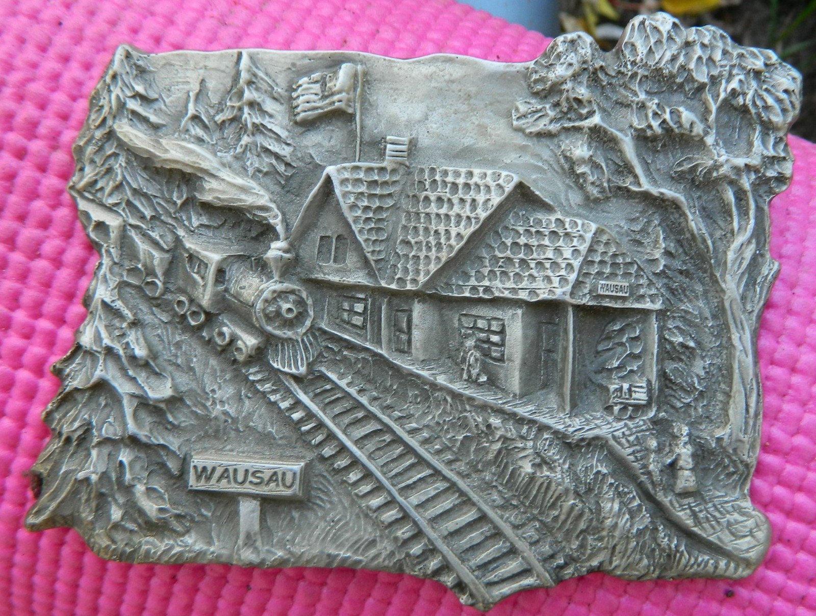 VTG WAUSAU INSURANCE CO PEWTER TRAIN DEPOT DESK PAPERWEIGHT HPR SPEC. RISK