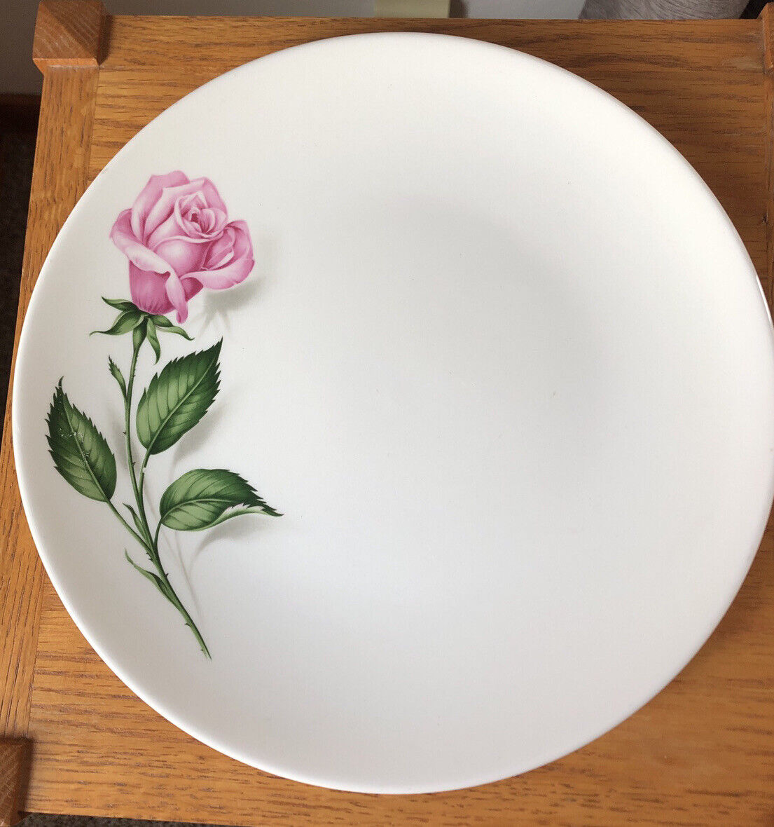 Knowles Tupperware Rose Plate Made in USA 10 1/4 IN