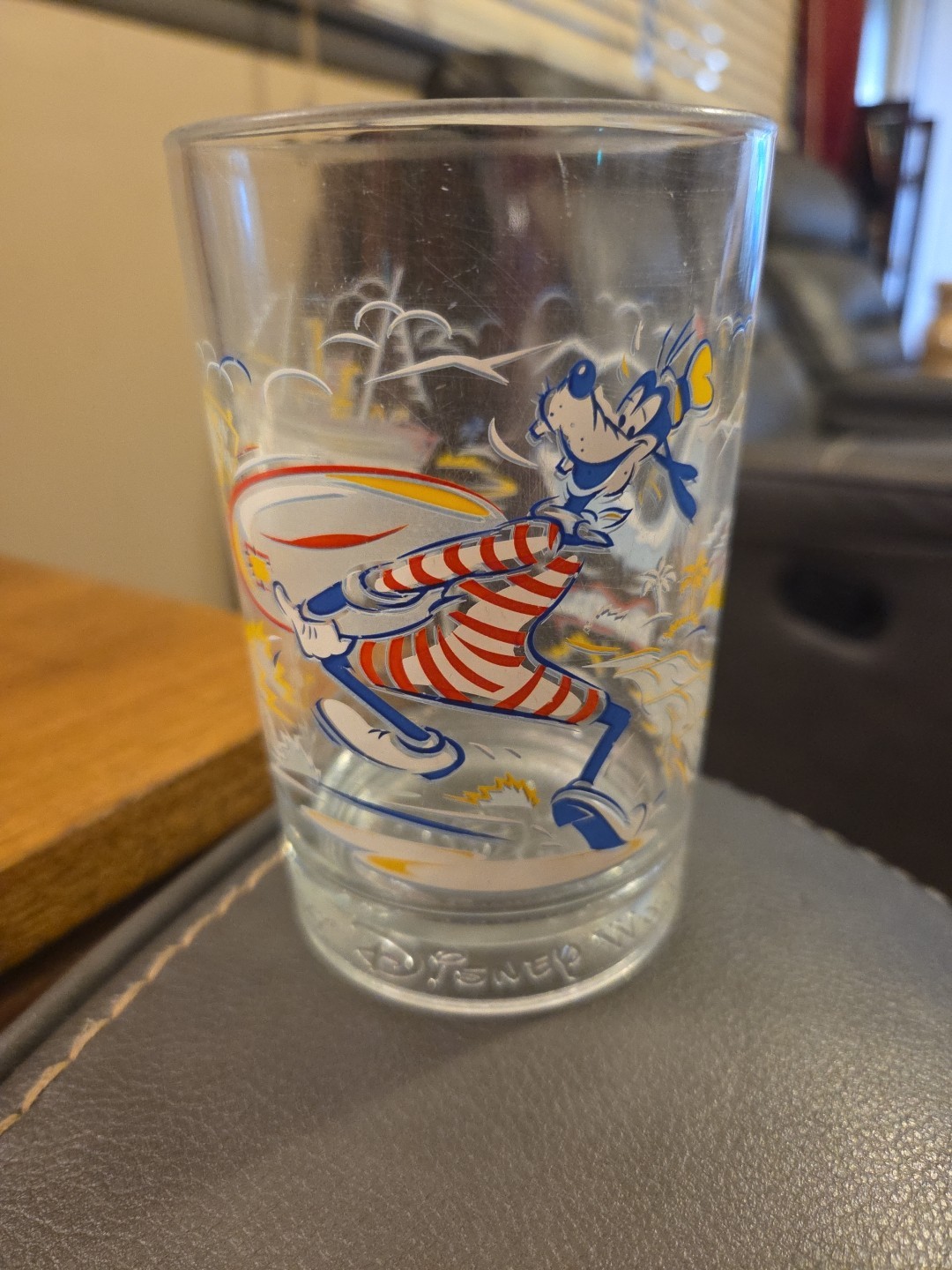 Vintage 1996 Walt Disney World Goofy Glass 25th Anniversary-Mcdonalds