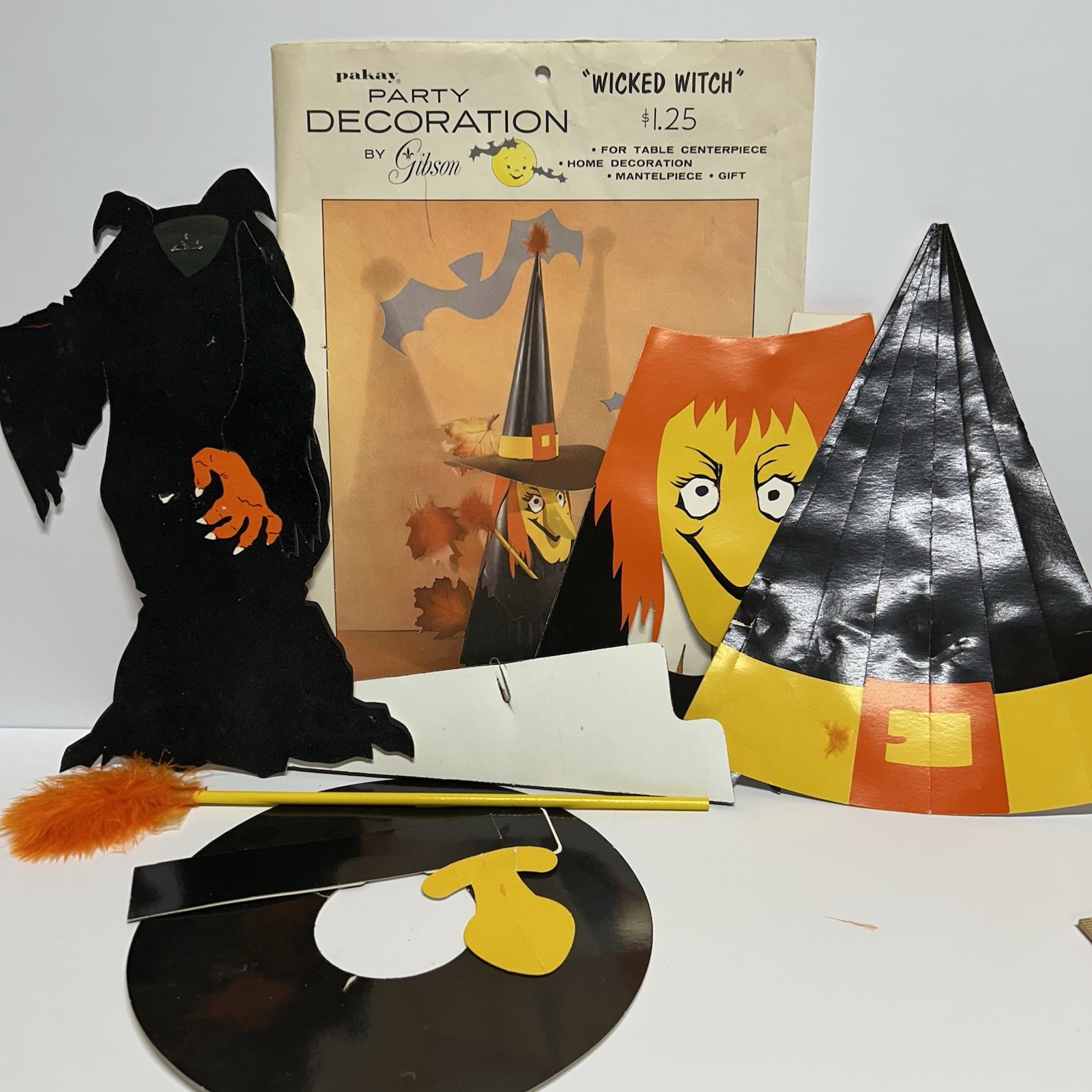 Vintage Wicked Witch Honeycomb Halloween Party Table Centerpiece by Gibson