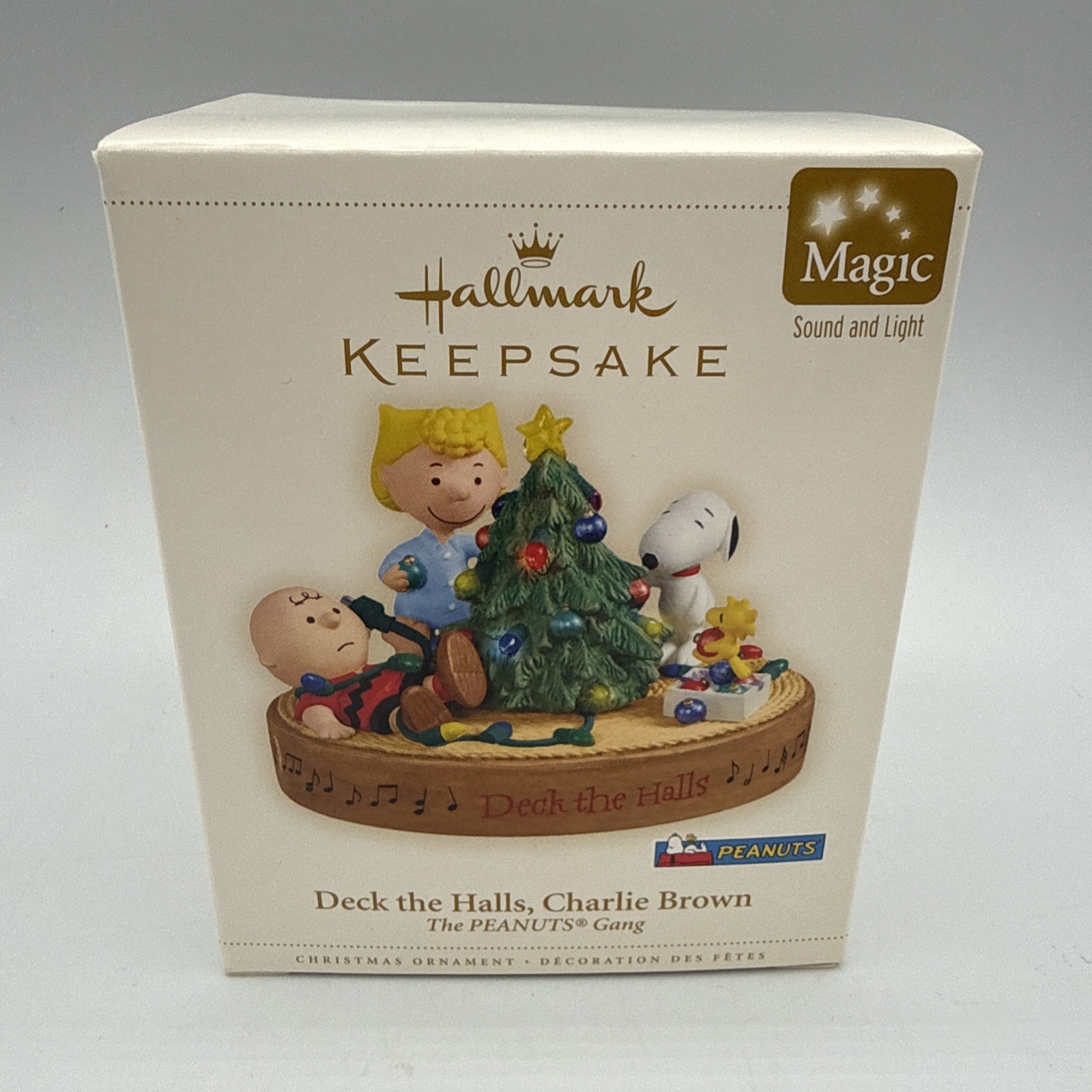 Hallmark Keepsake 2006 Peanuts Deck the Halls Charlie Brown Magic Ornament New
